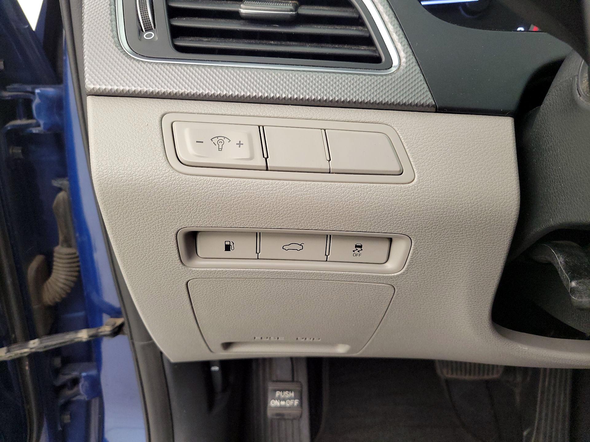 Thumbnail: 2017 Hyundai Sonata - 13