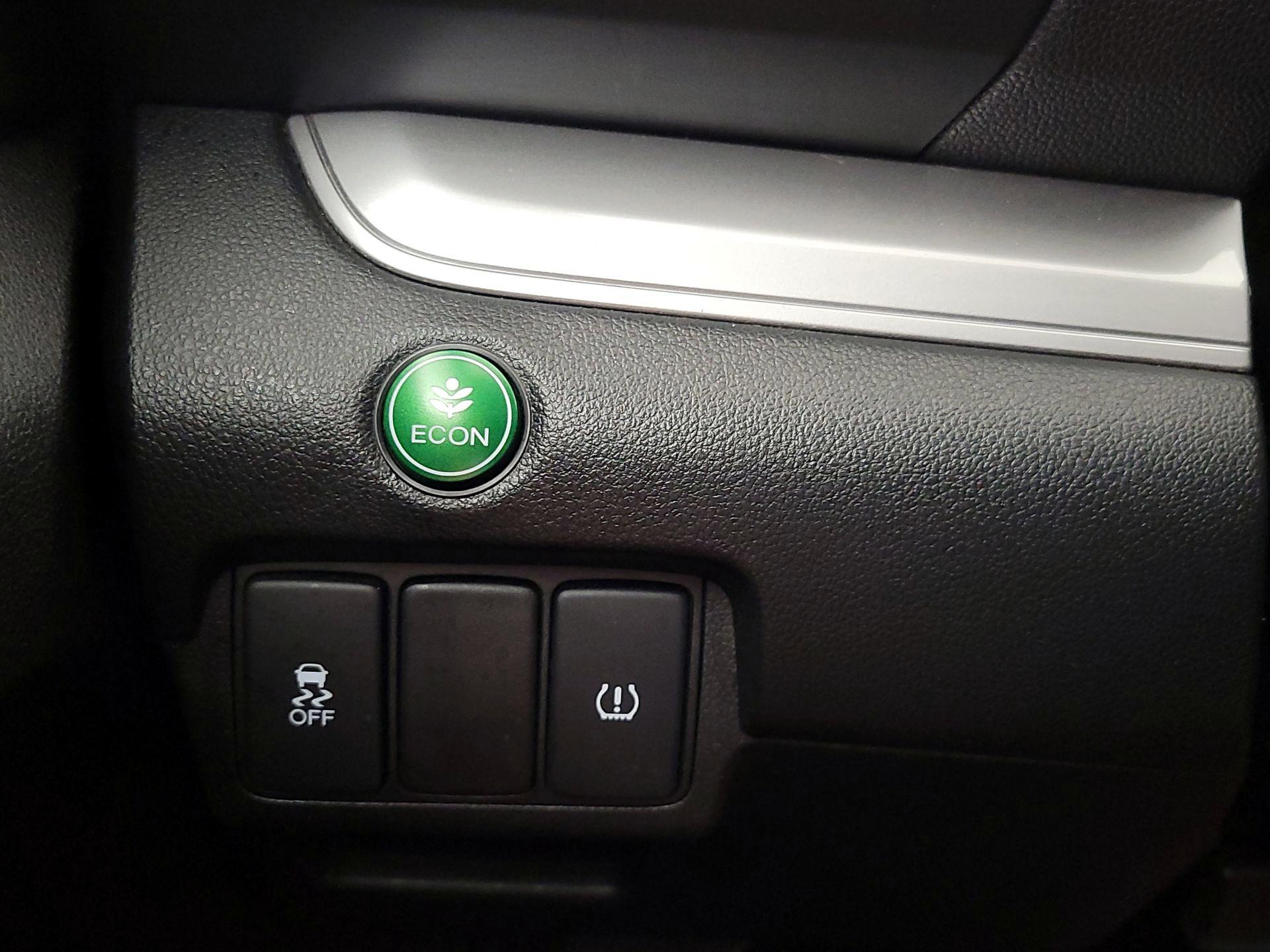 Thumbnail: 2015 Honda CR-V - 13