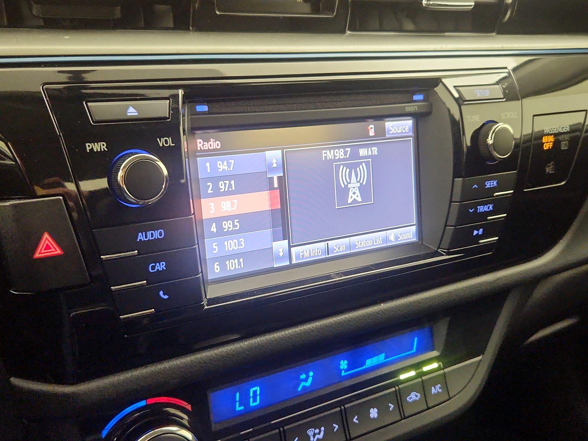 Thumbnail: 2016 Toyota Corolla - 15