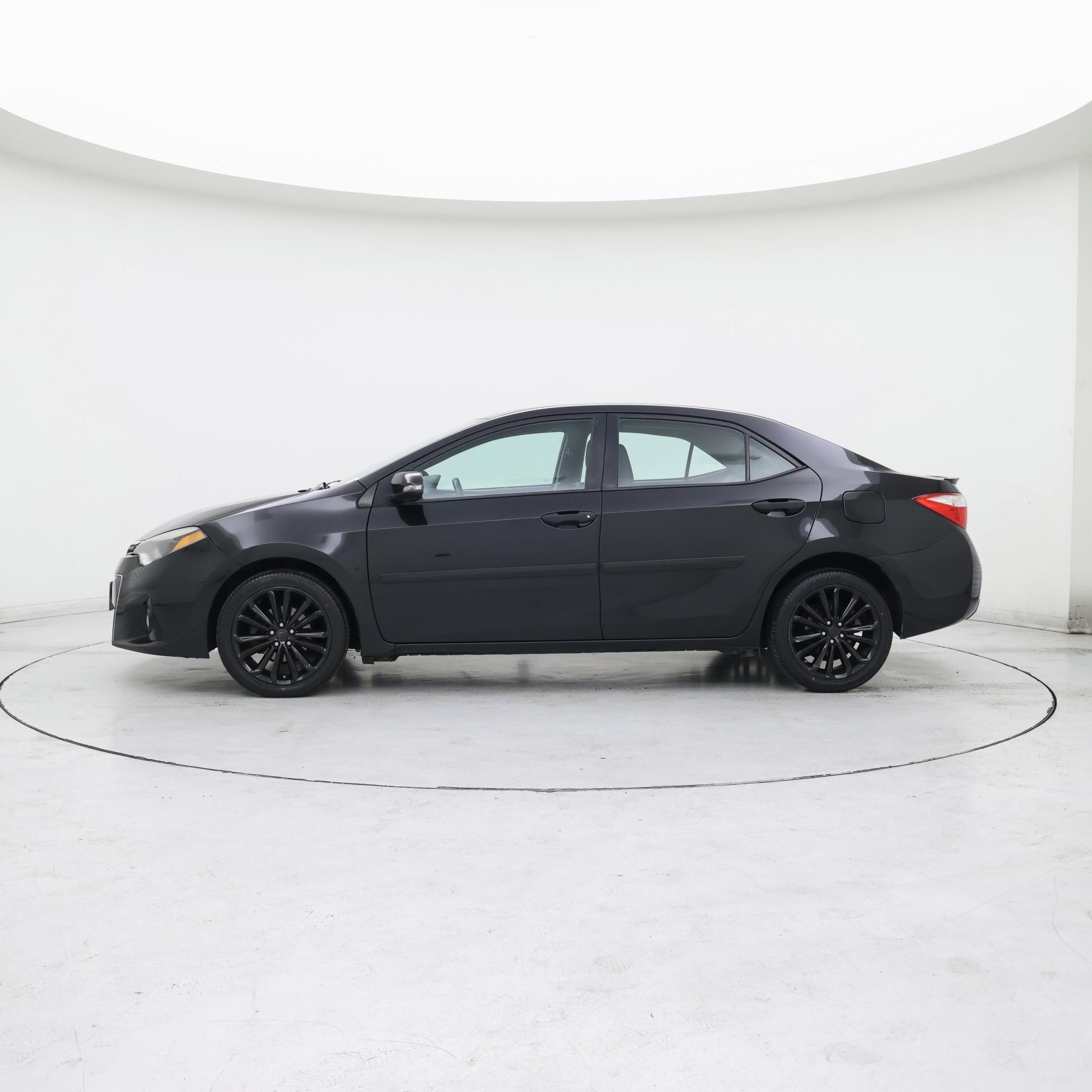 Thumbnail: 2016 Toyota Corolla - 3