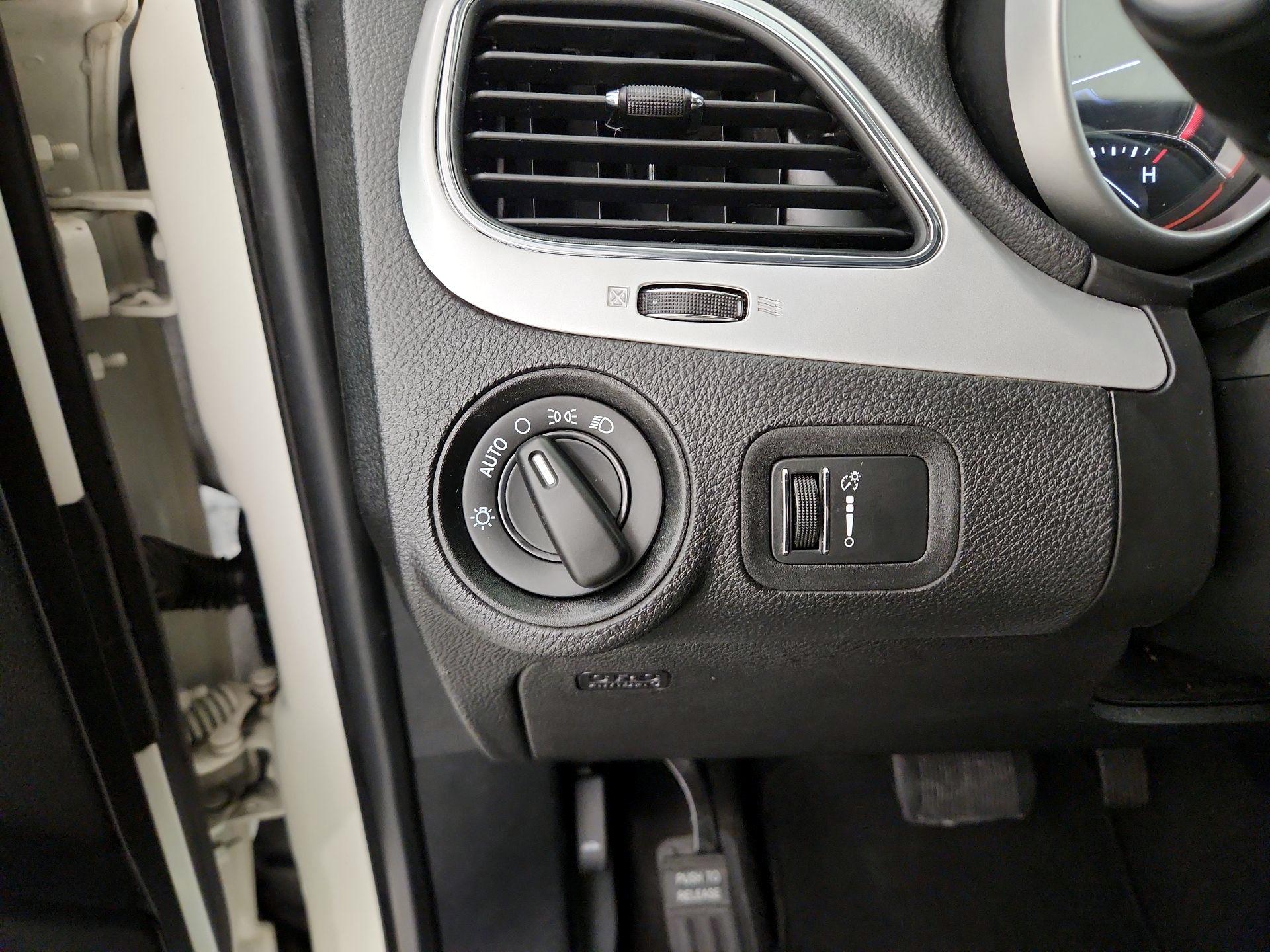 Thumbnail: 2018 Dodge Journey - 13