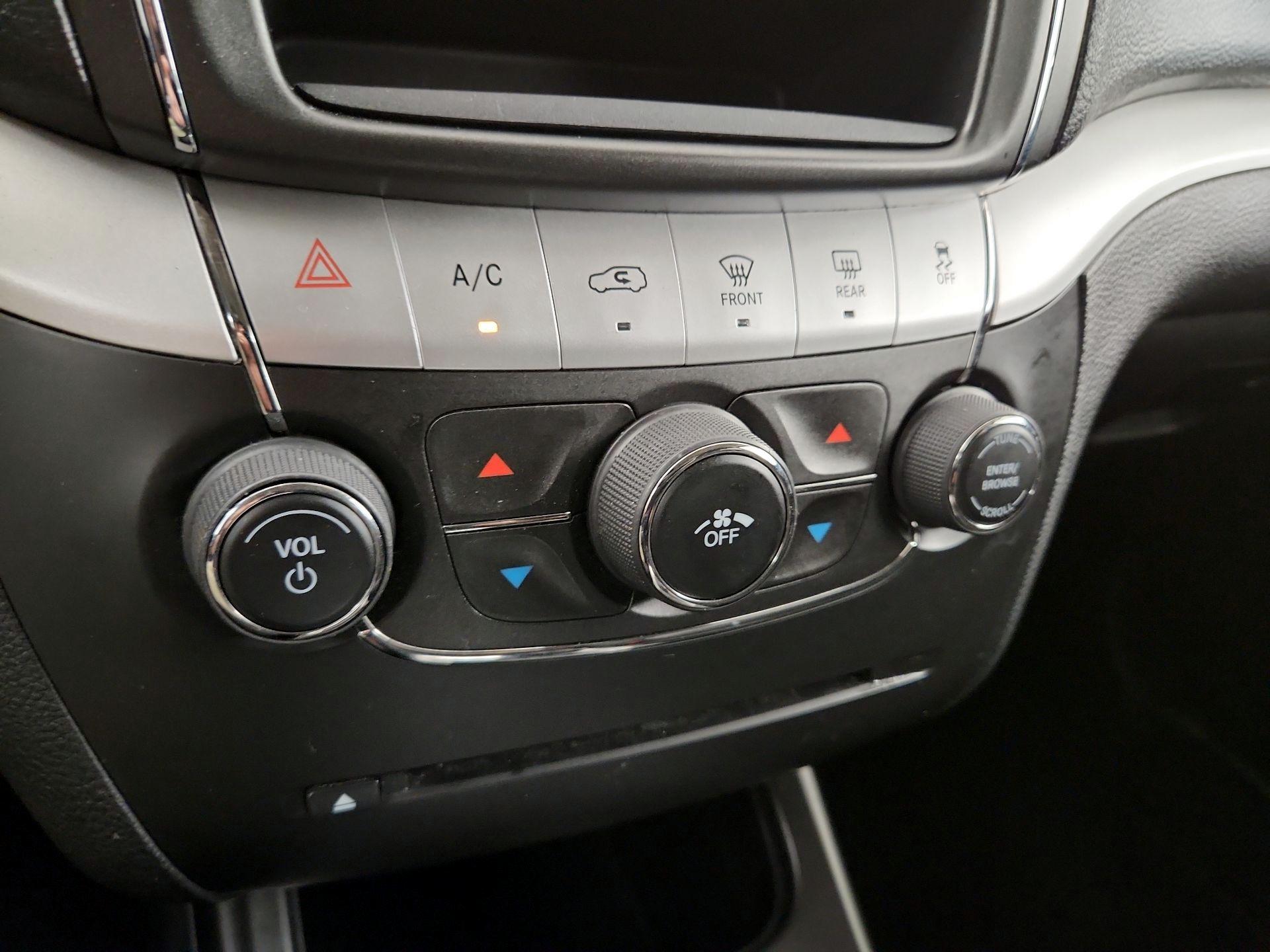 Thumbnail: 2018 Dodge Journey - 15