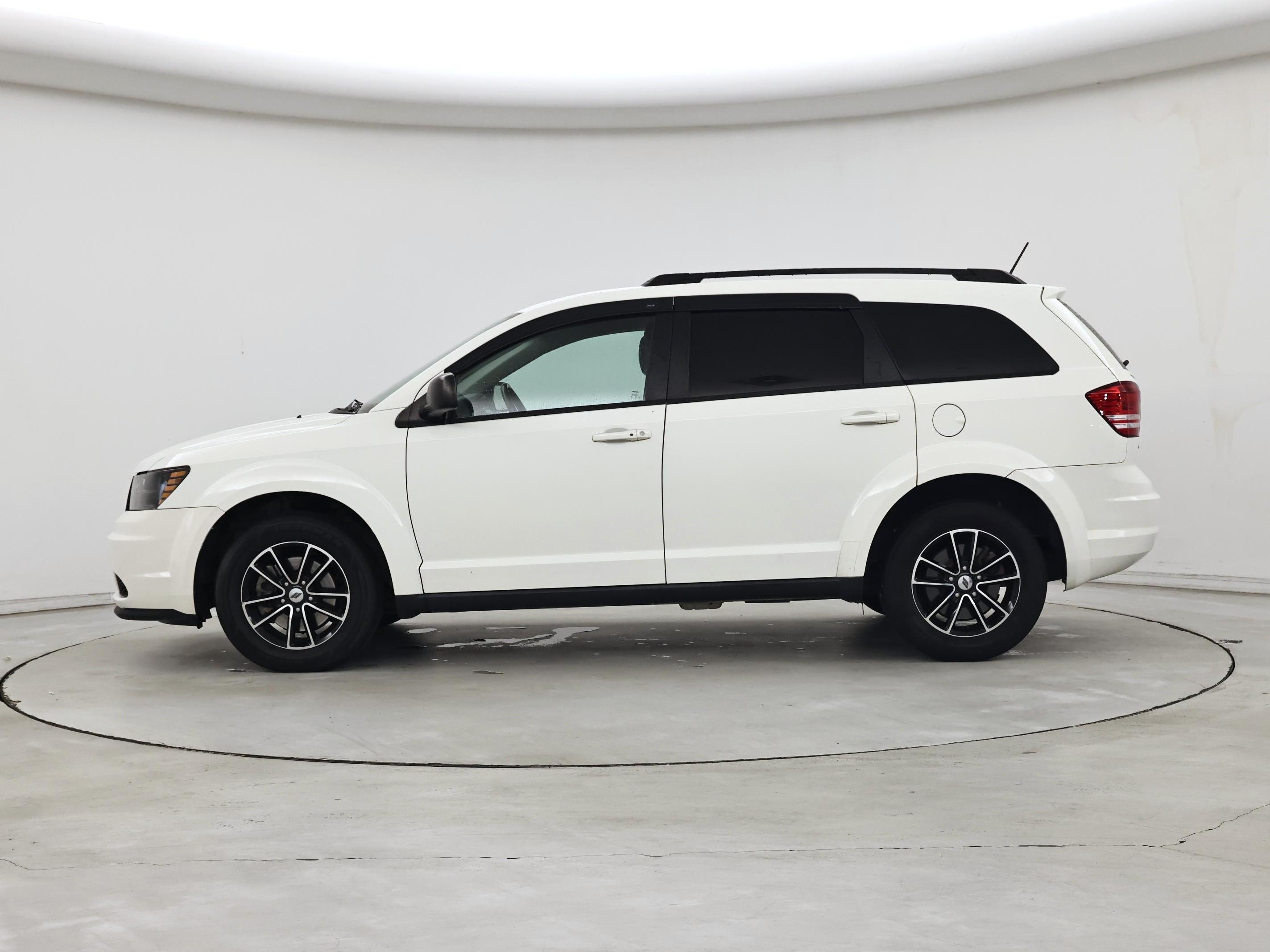 Thumbnail: 2018 Dodge Journey - 3