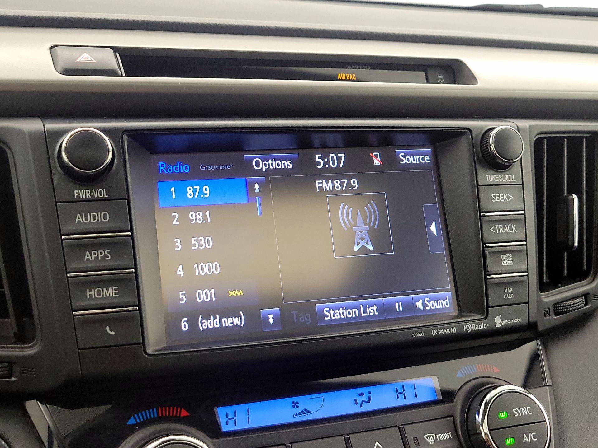 Thumbnail: 2016 Toyota RAV4 - 15