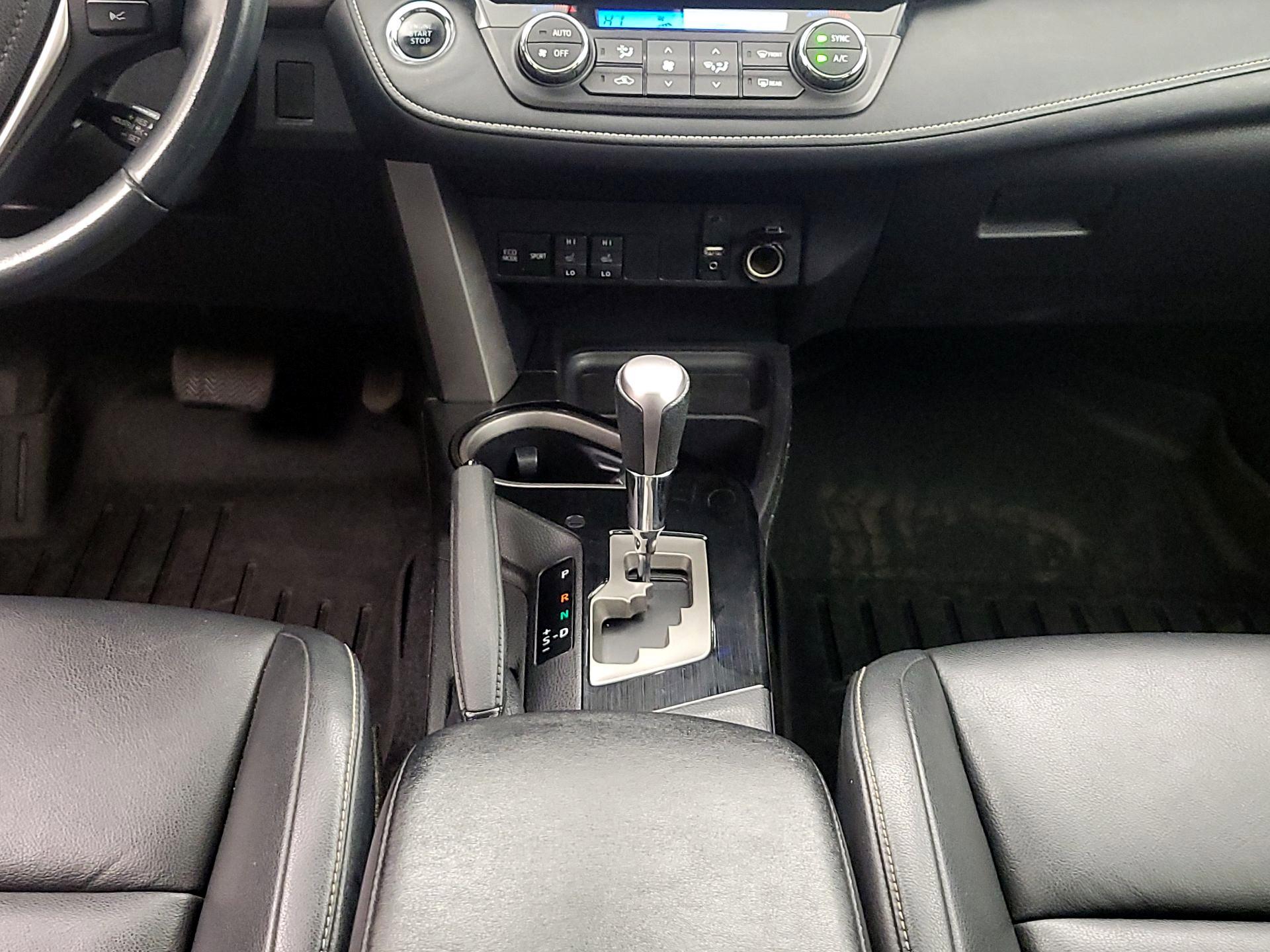 Thumbnail: 2016 Toyota RAV4 - 17