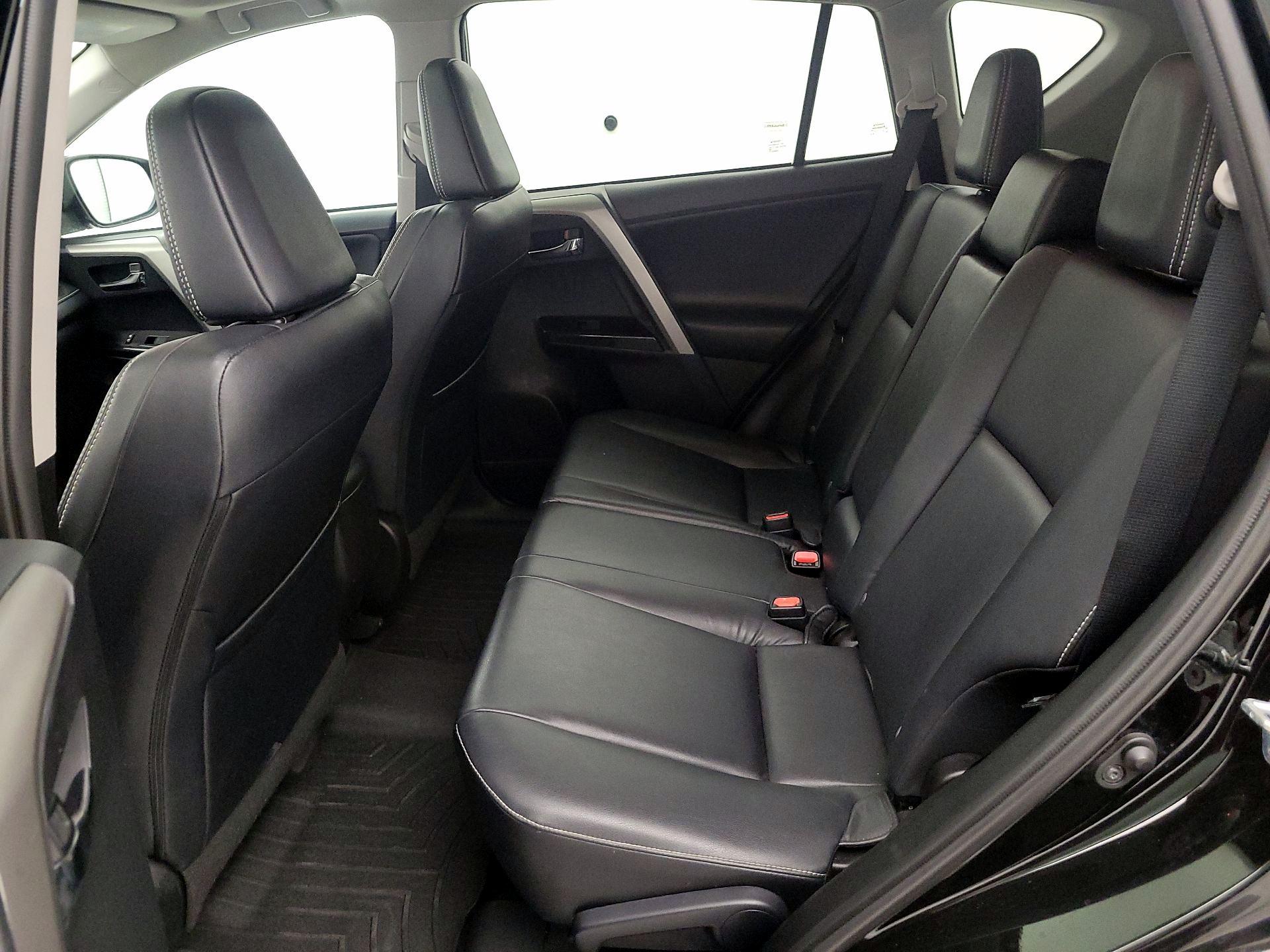 Thumbnail: 2016 Toyota RAV4 - 20