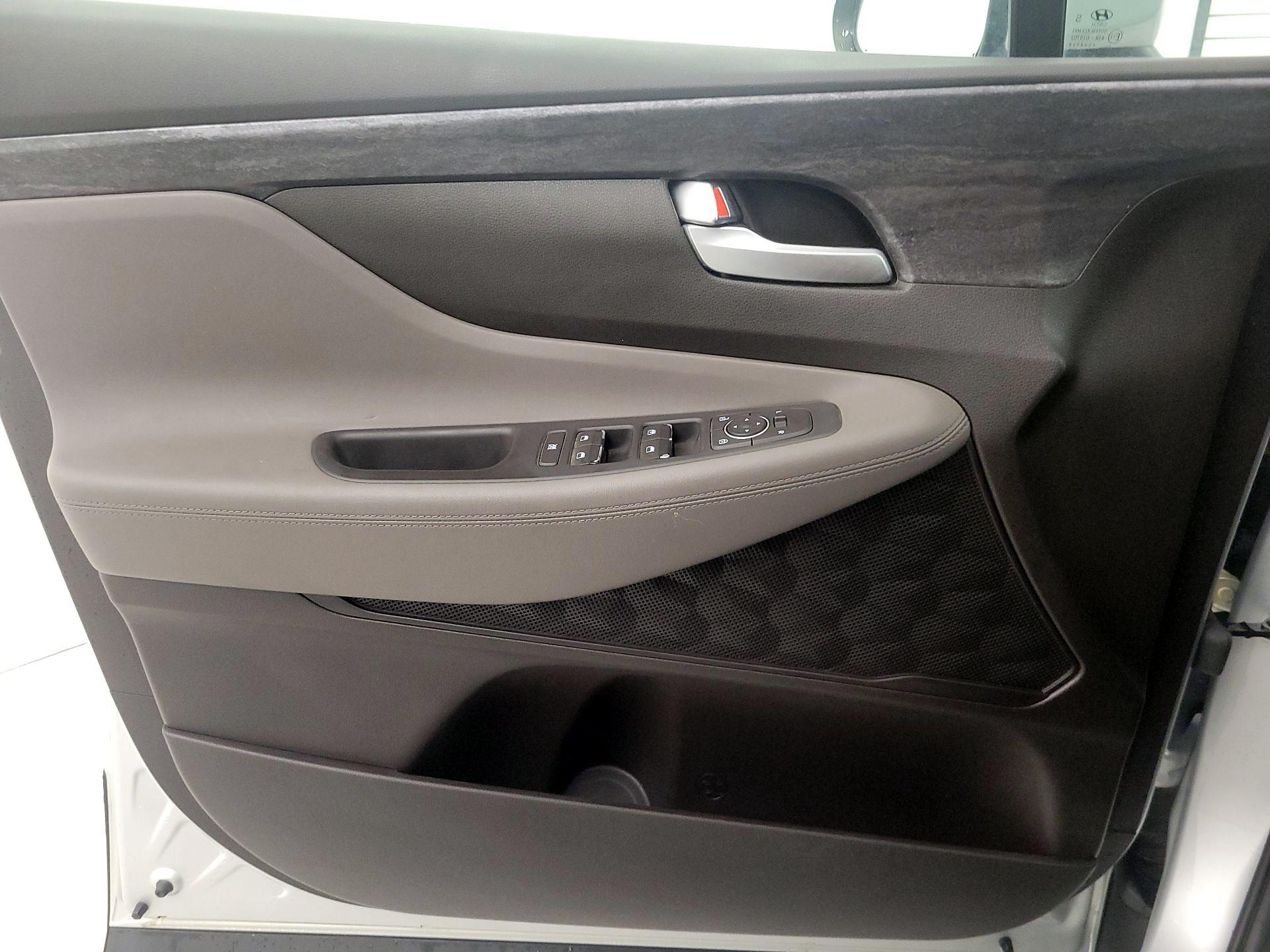 Thumbnail: 2020 Hyundai Santa Fe - 12