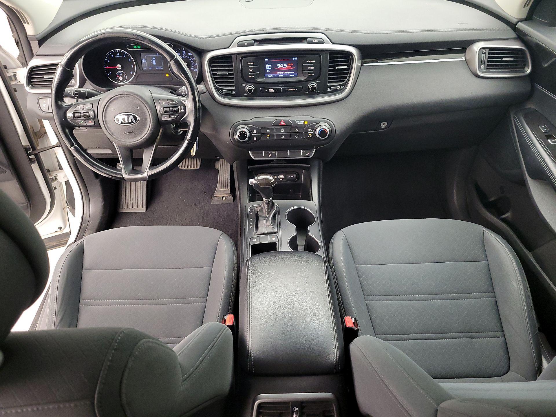 Thumbnail: 2016 Kia Sorento - 9