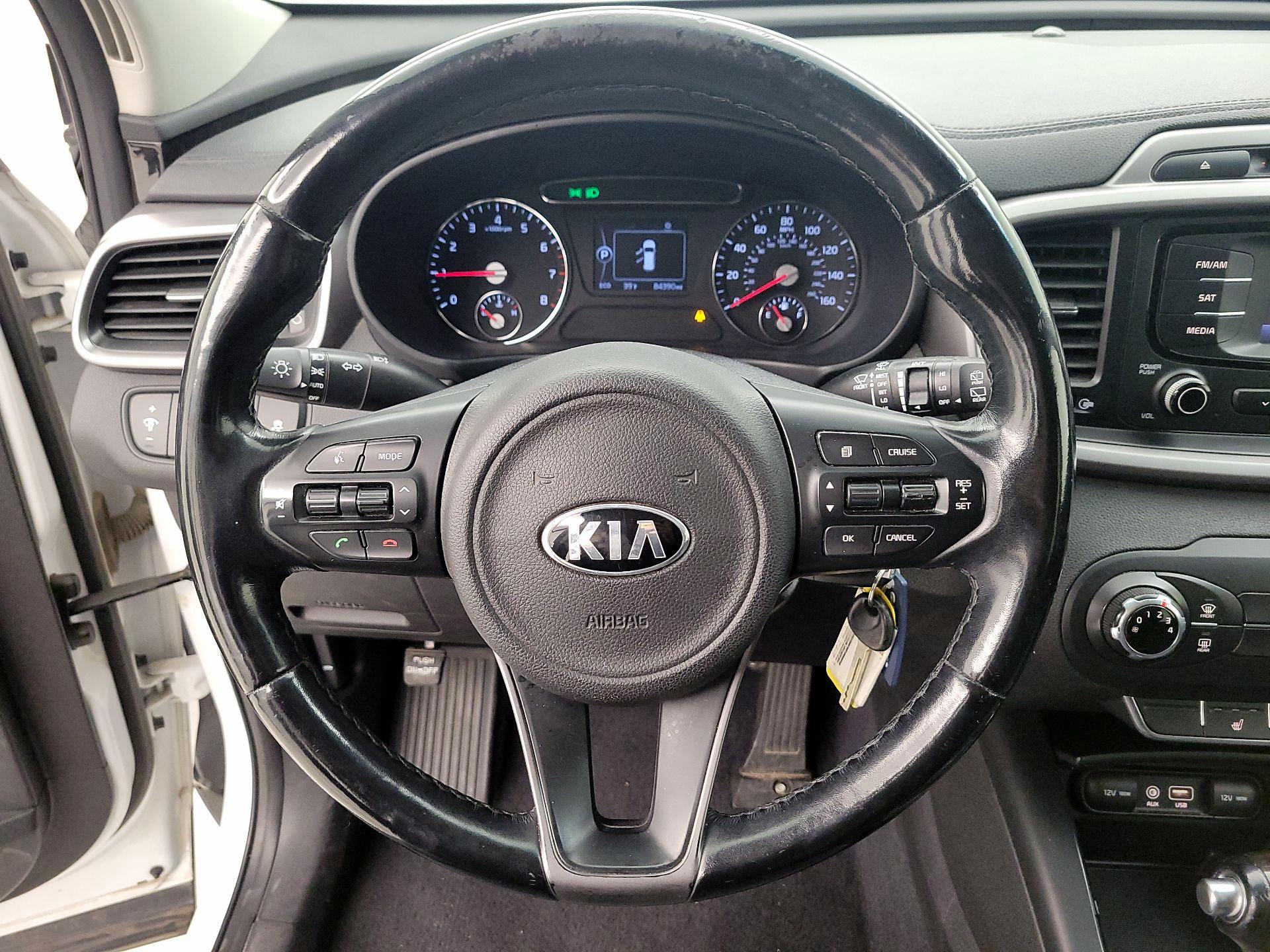 Thumbnail: 2016 Kia Sorento - 10