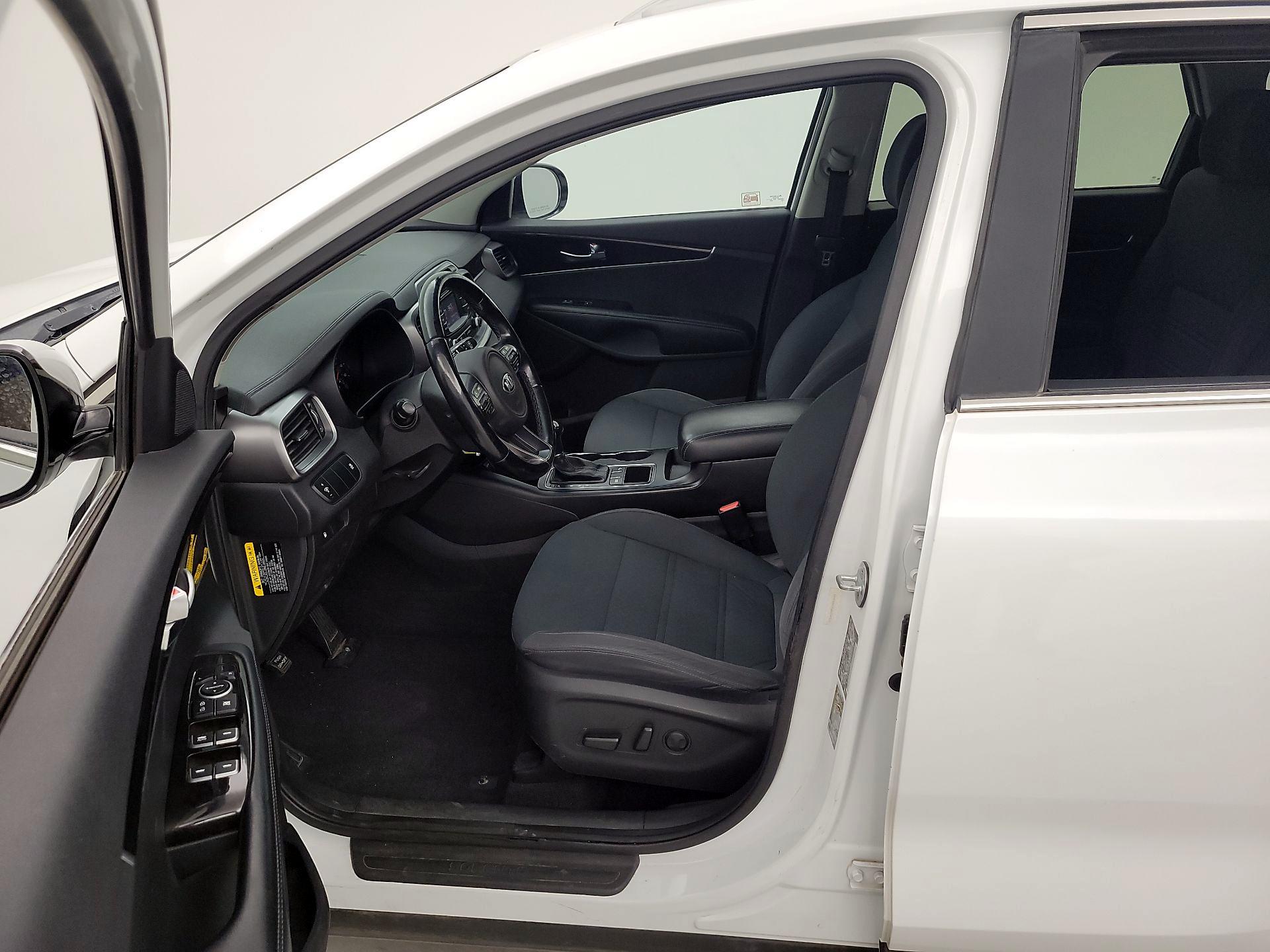 Thumbnail: 2016 Kia Sorento - 11