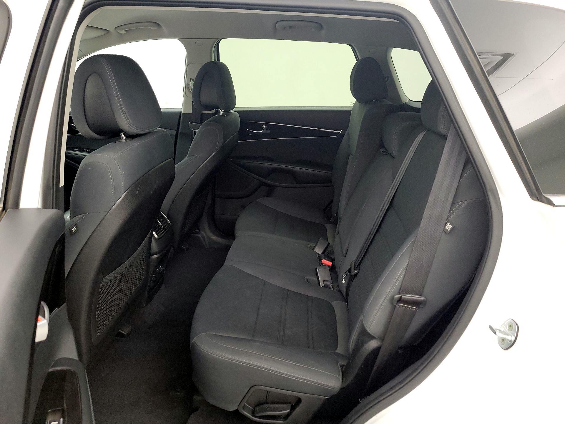 Thumbnail: 2016 Kia Sorento - 19