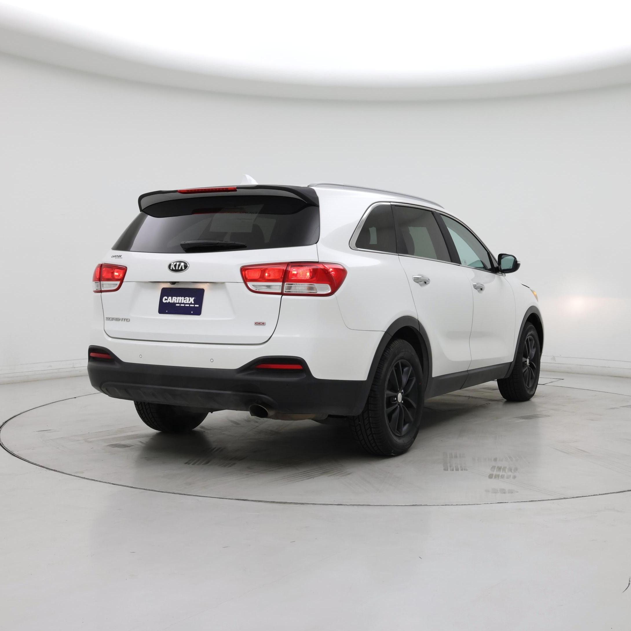 Thumbnail: 2016 Kia Sorento - 8