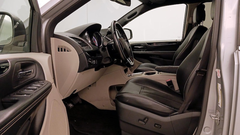 2019 Dodge Grand Caravan SXT 11