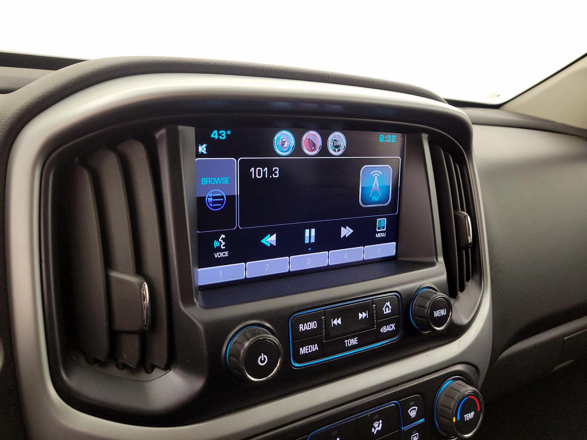 Thumbnail: 2015 Chevrolet Colorado - 15