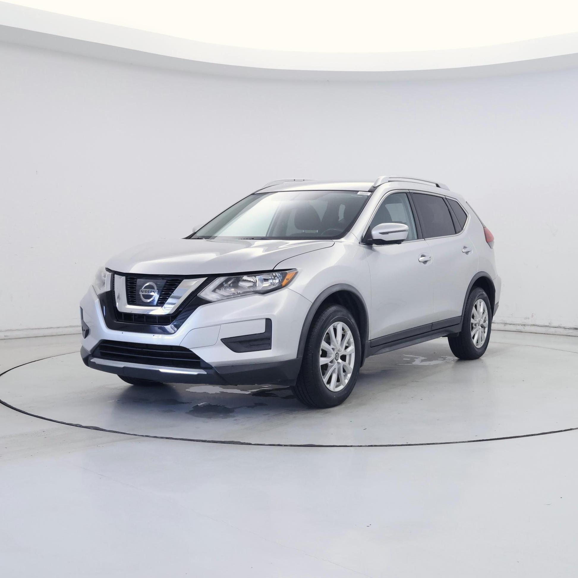 Thumbnail: 2017 Nissan Rogue - 4