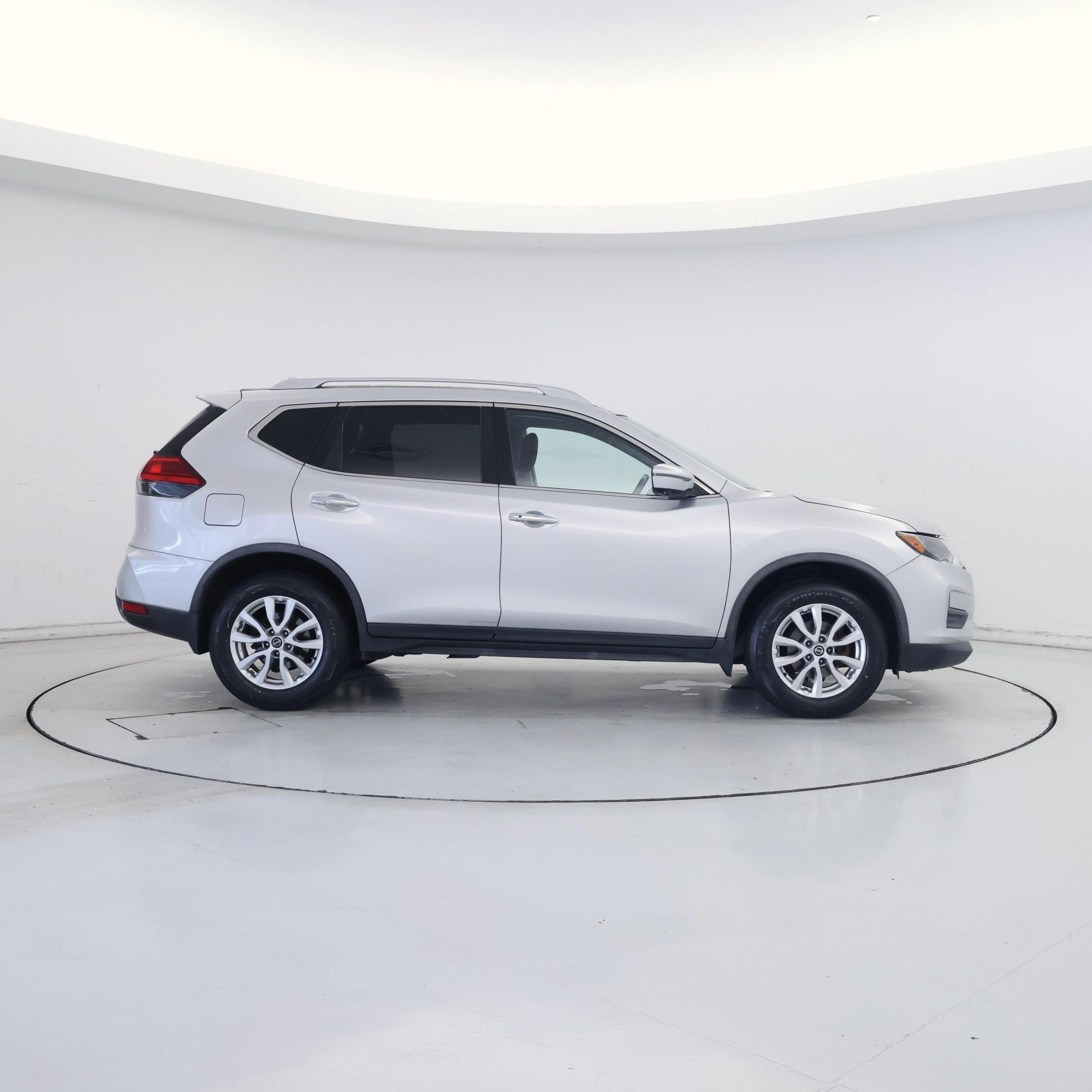 Thumbnail: 2017 Nissan Rogue - 7