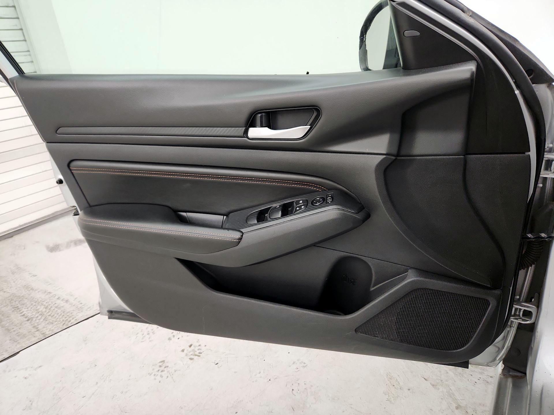 Thumbnail: 2019 Nissan Altima - 12