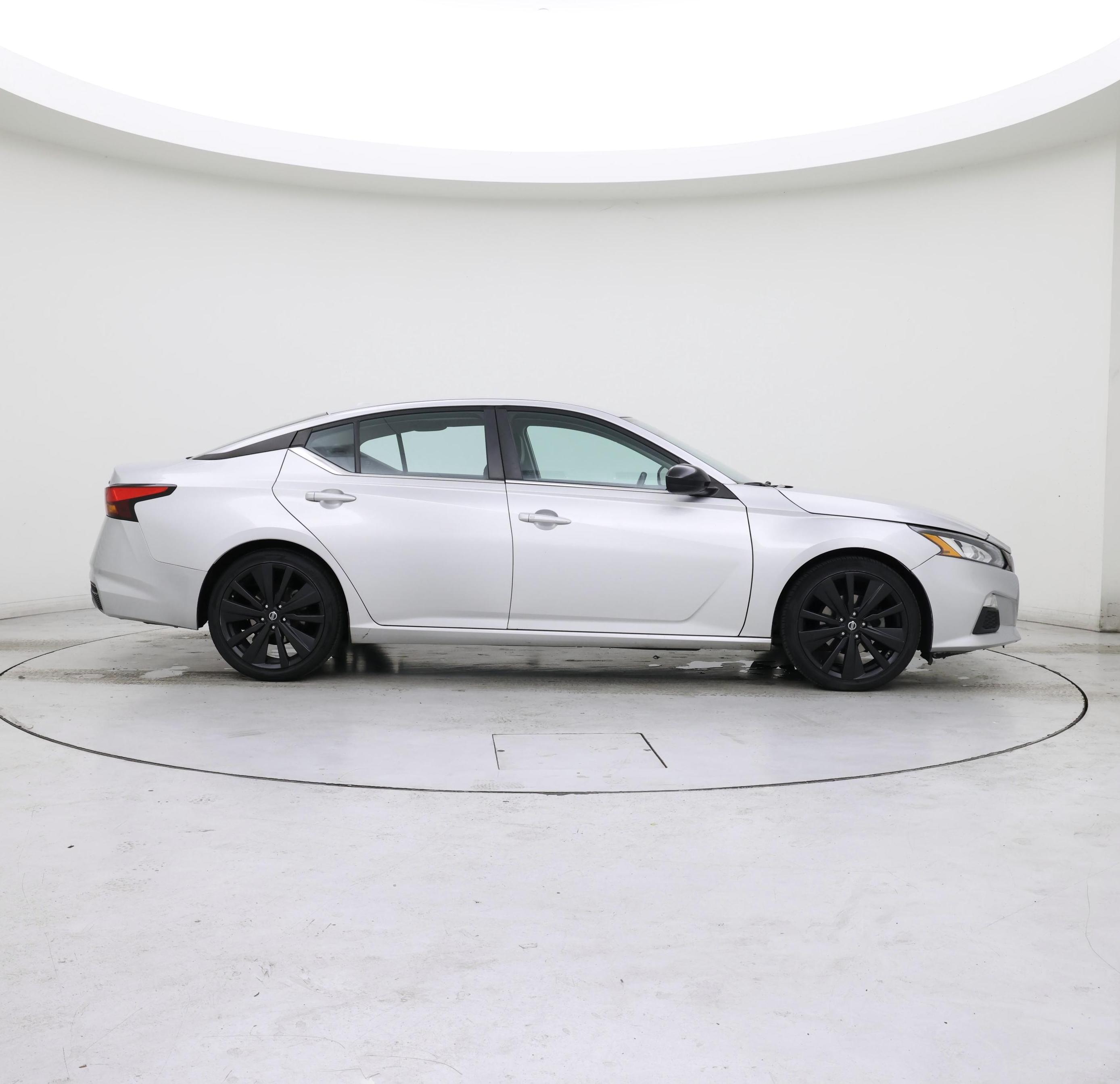 Thumbnail: 2019 Nissan Altima - 7