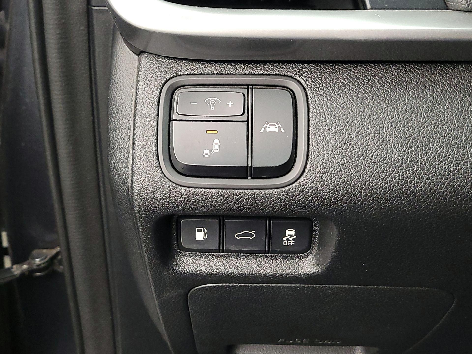 Thumbnail: 2019 Kia Optima - 13