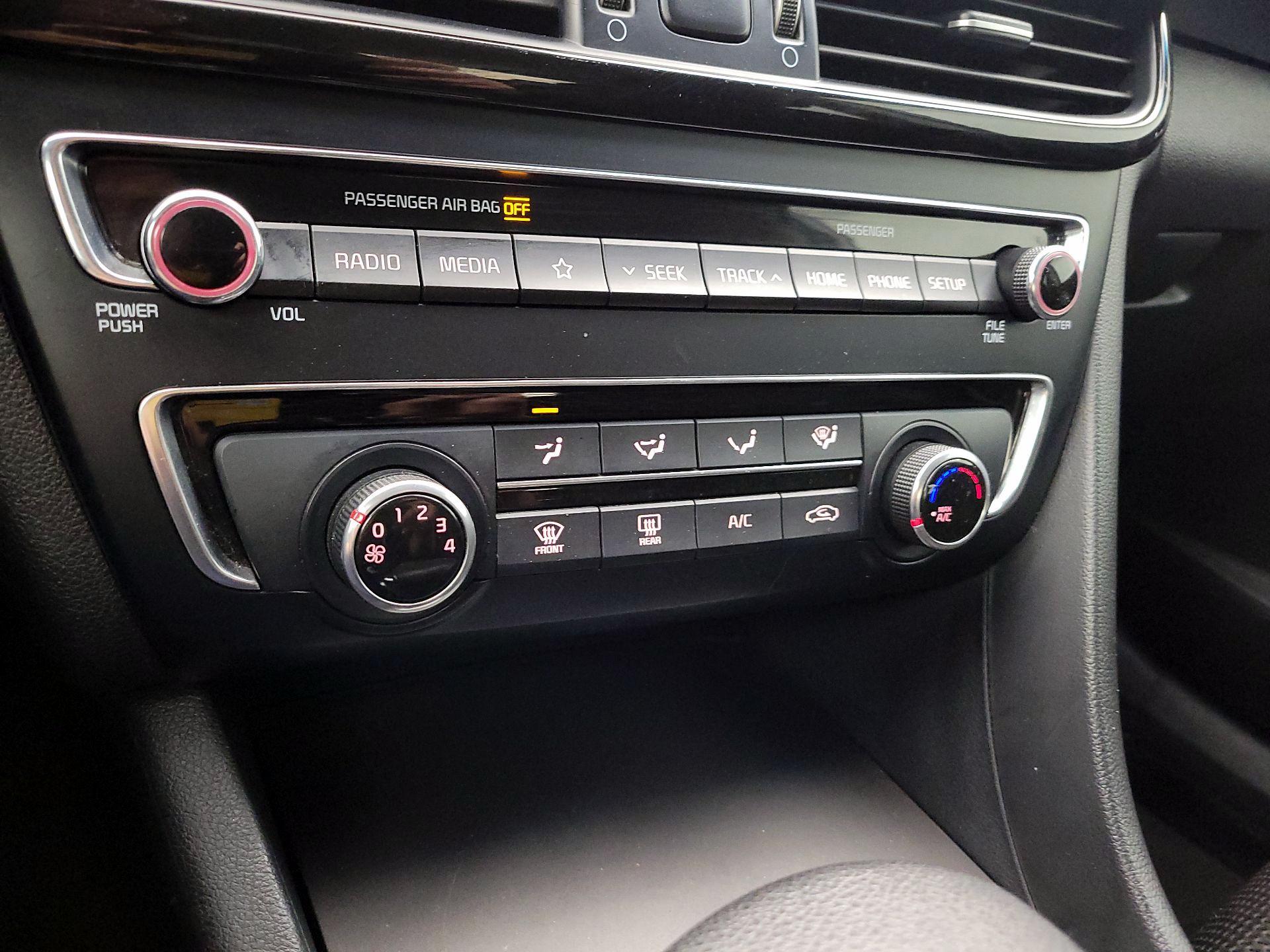 Thumbnail: 2019 Kia Optima - 16