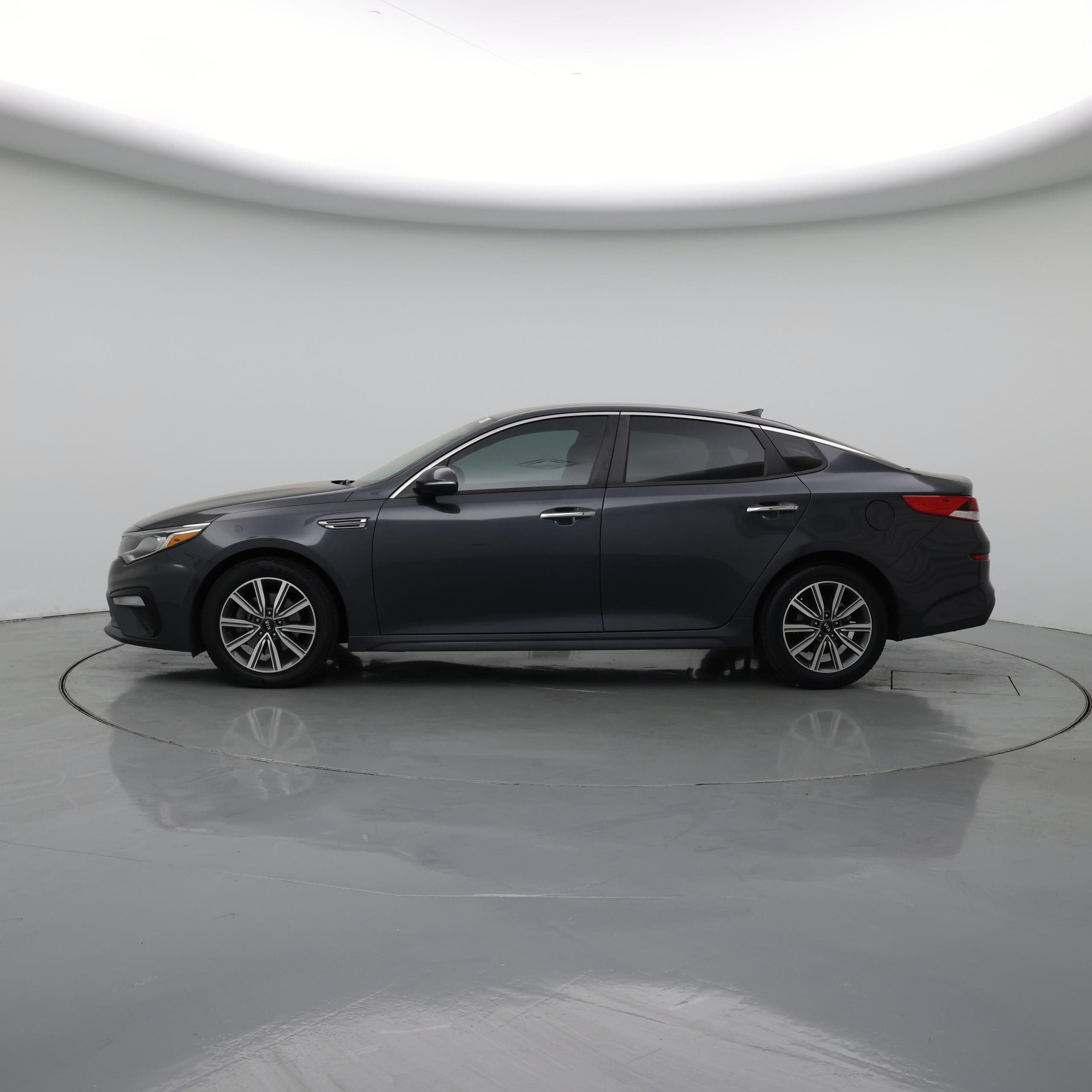 Thumbnail: 2019 Kia Optima - 3