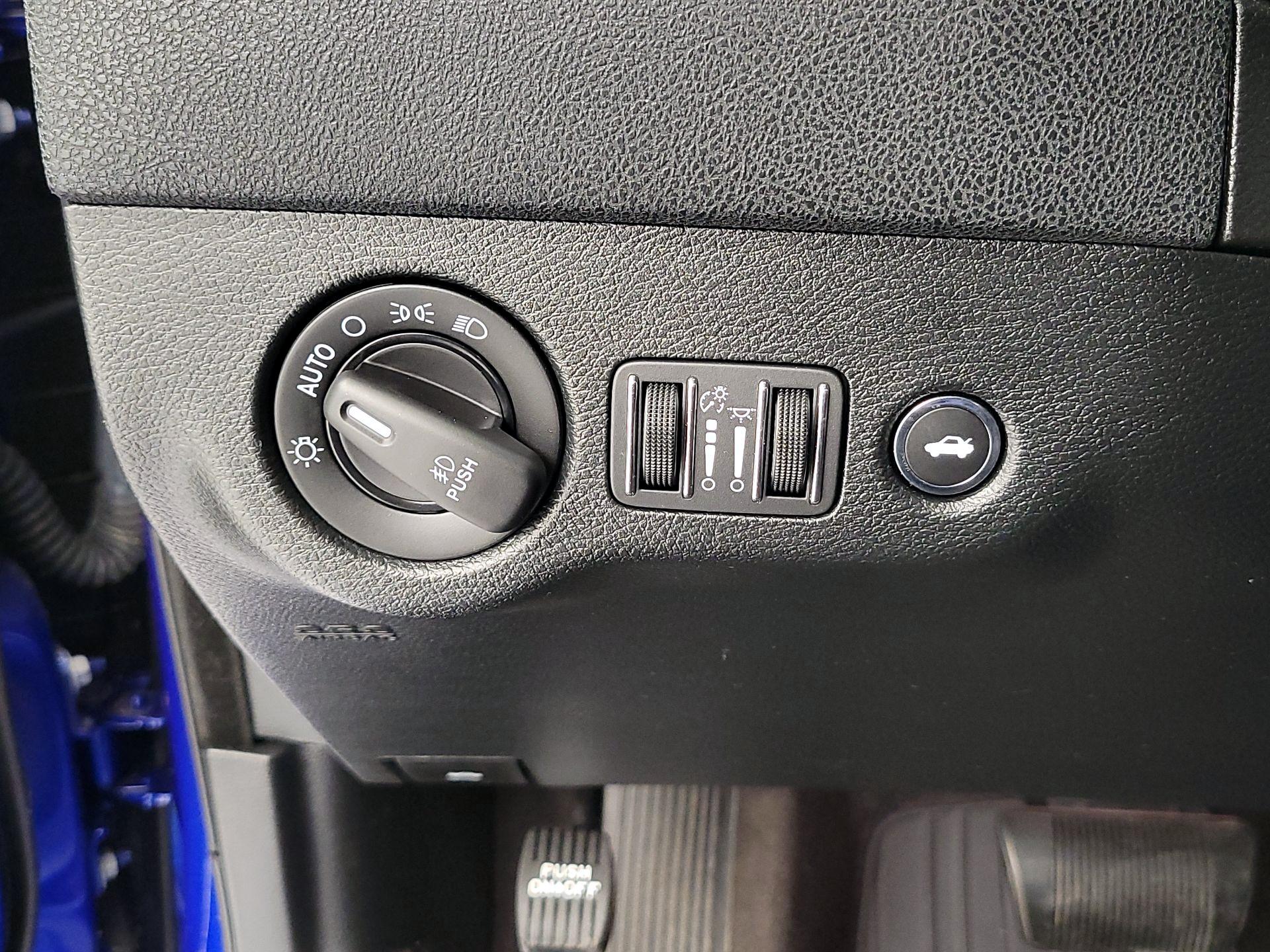 Thumbnail: 2018 Dodge Charger - 13