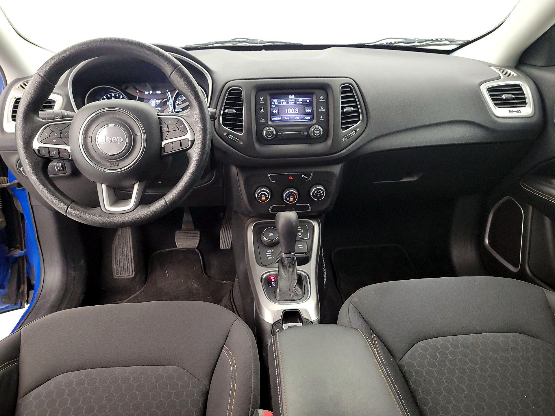 Thumbnail: 2017 Jeep Compass - 9