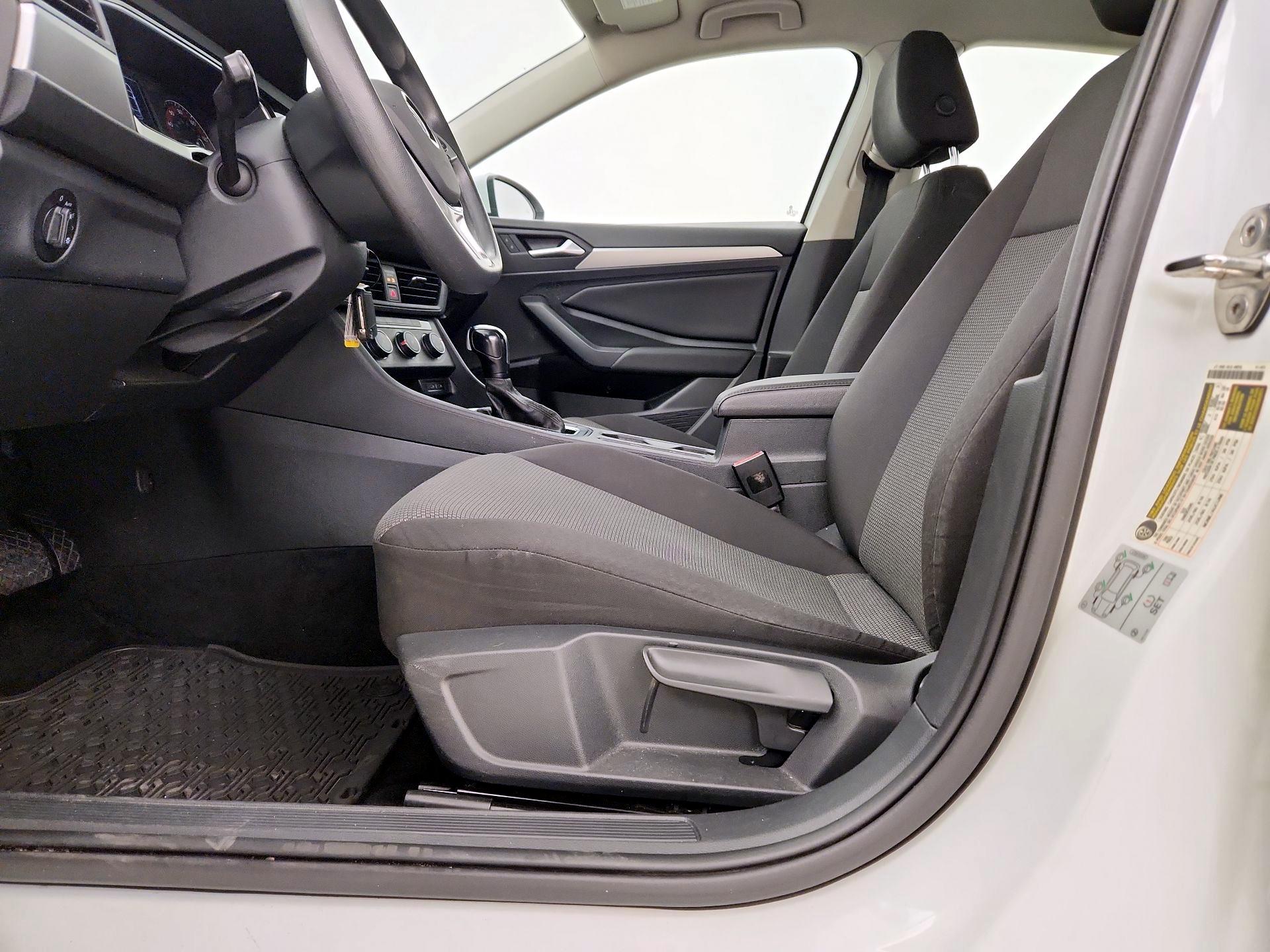 Thumbnail: 2020 Volkswagen Jetta - 11