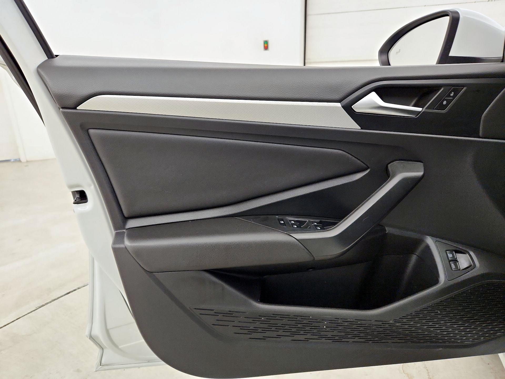 Thumbnail: 2020 Volkswagen Jetta - 12