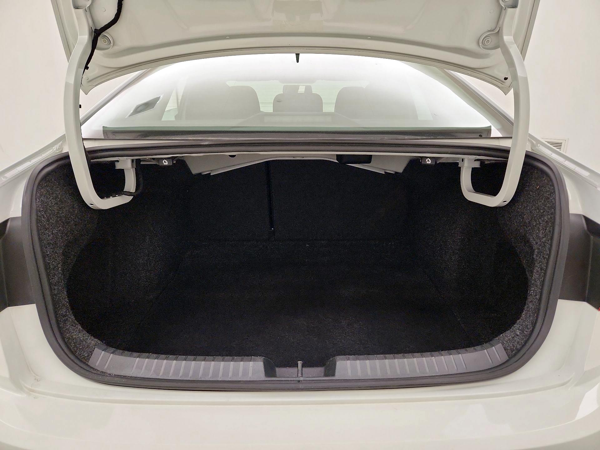 Thumbnail: 2020 Volkswagen Jetta - 20