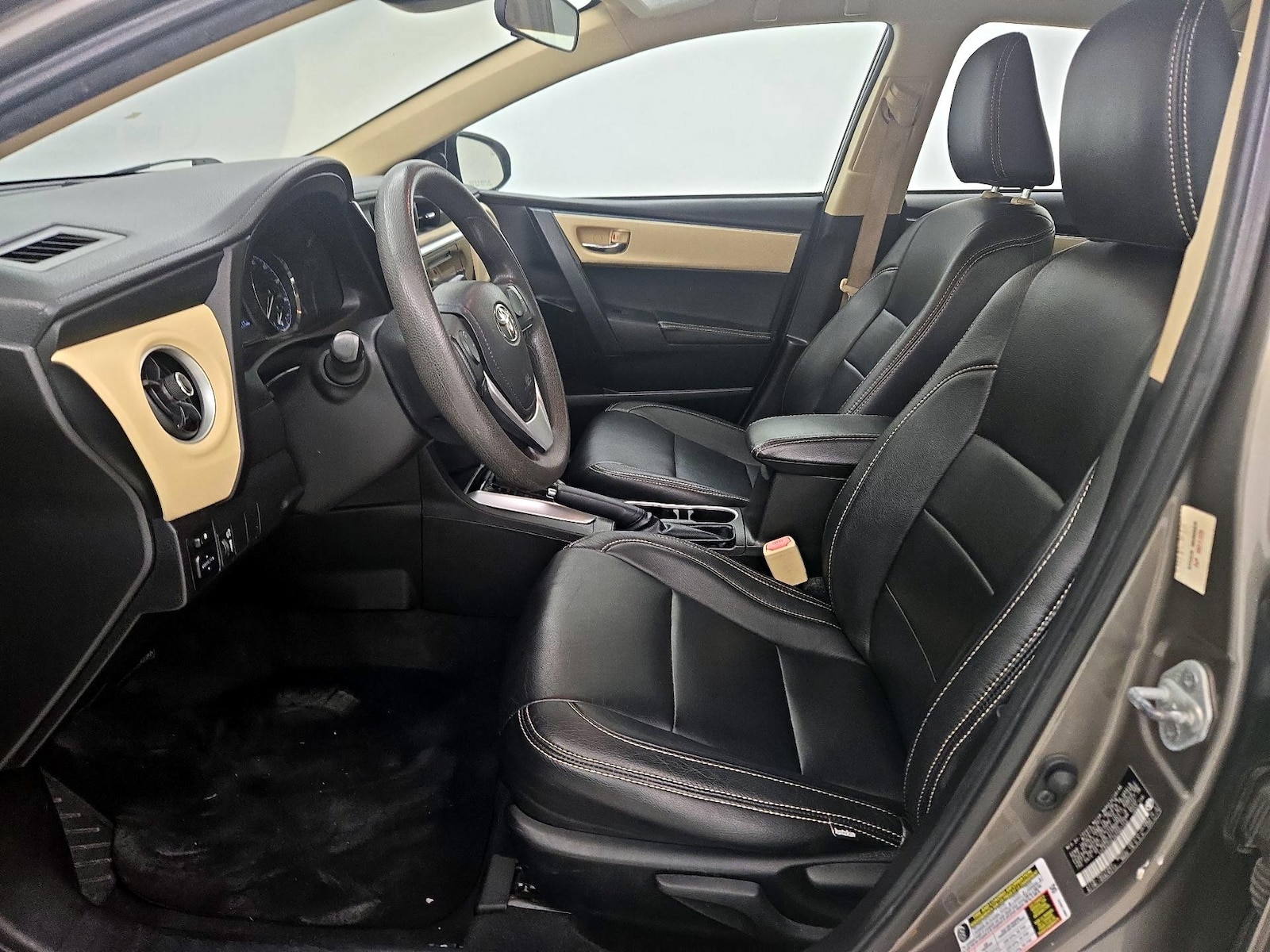 2019 Toyota Corolla LE - Photo 12