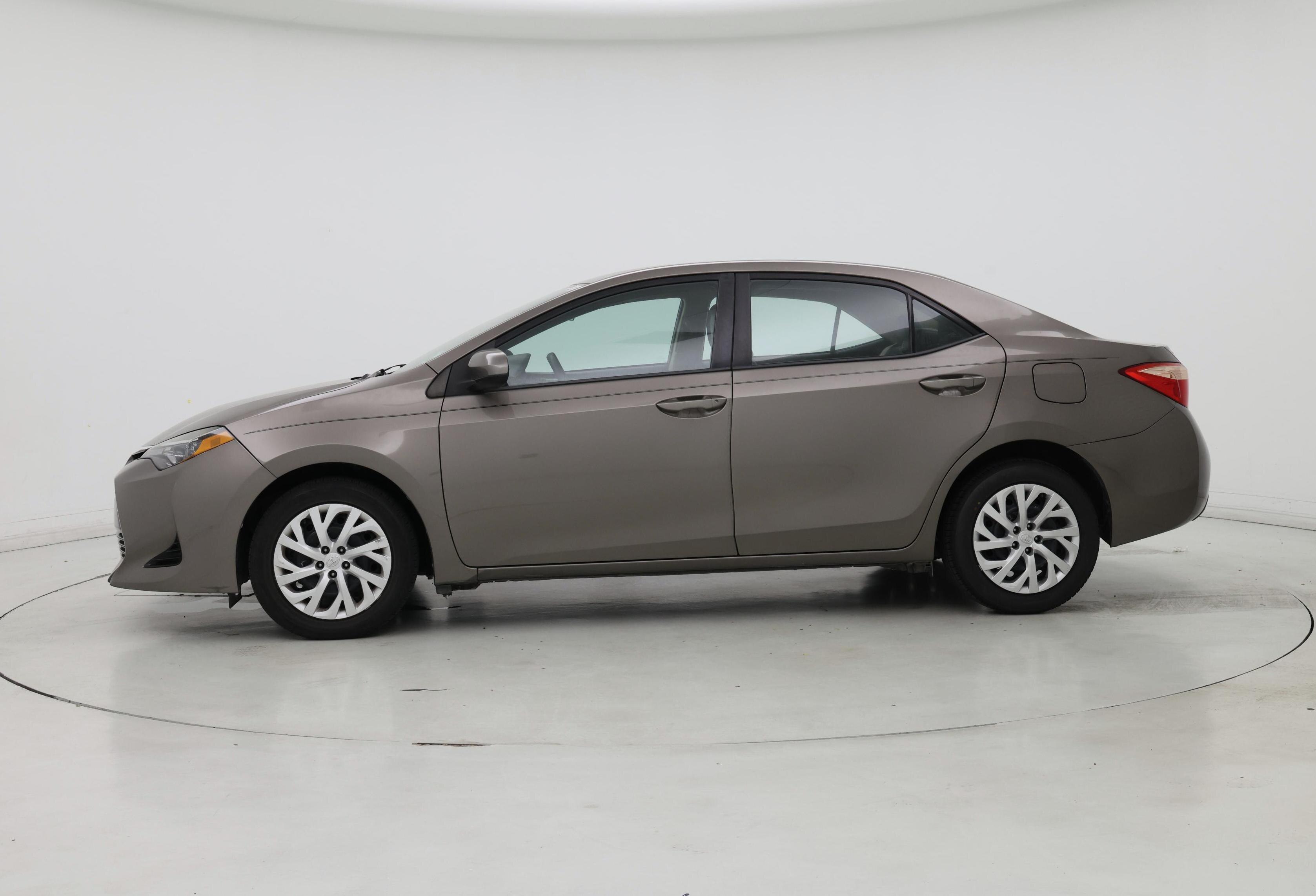 Thumbnail: 2019 Toyota Corolla - 3