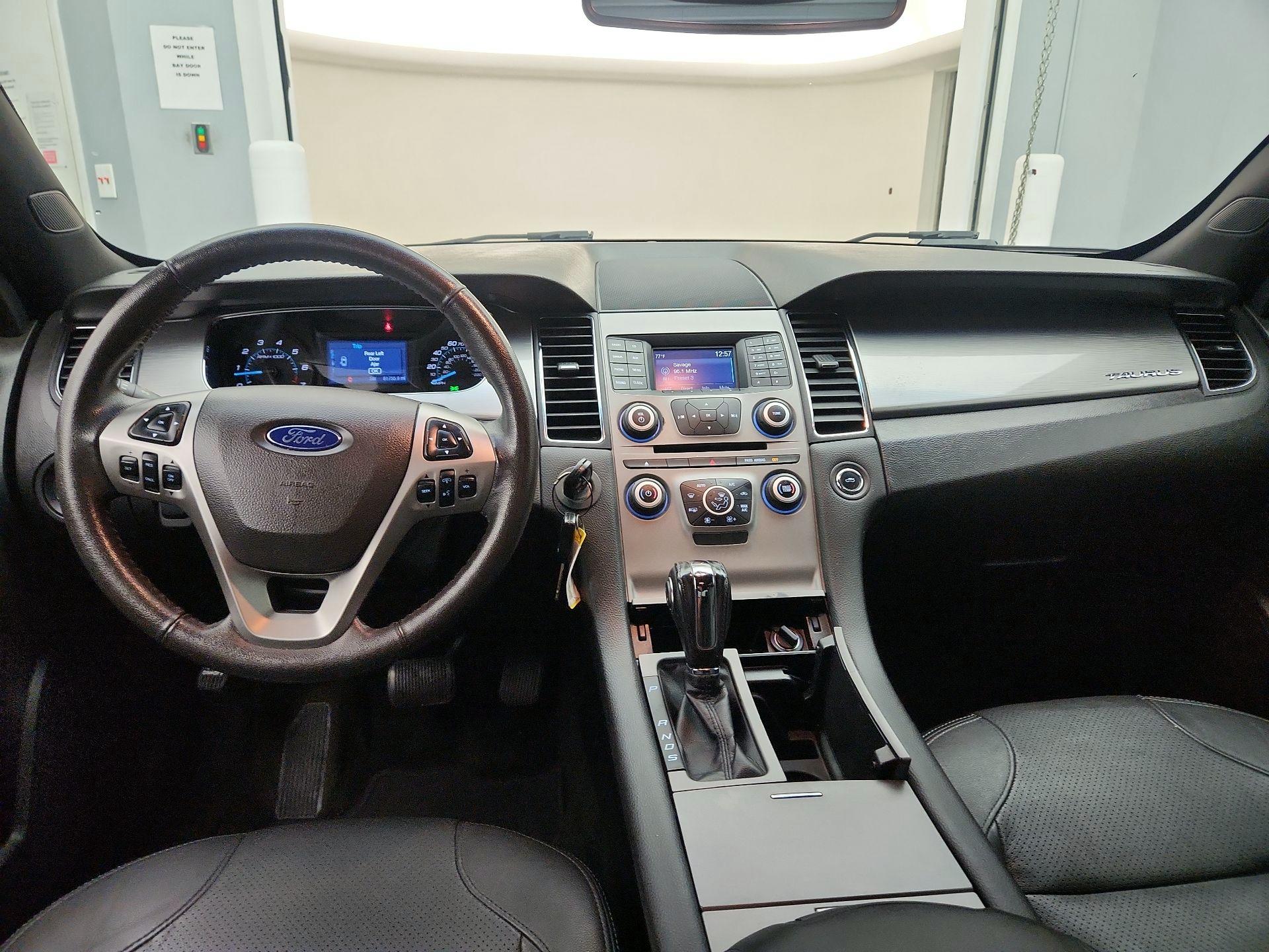 Thumbnail: 2017 Ford Taurus - 9