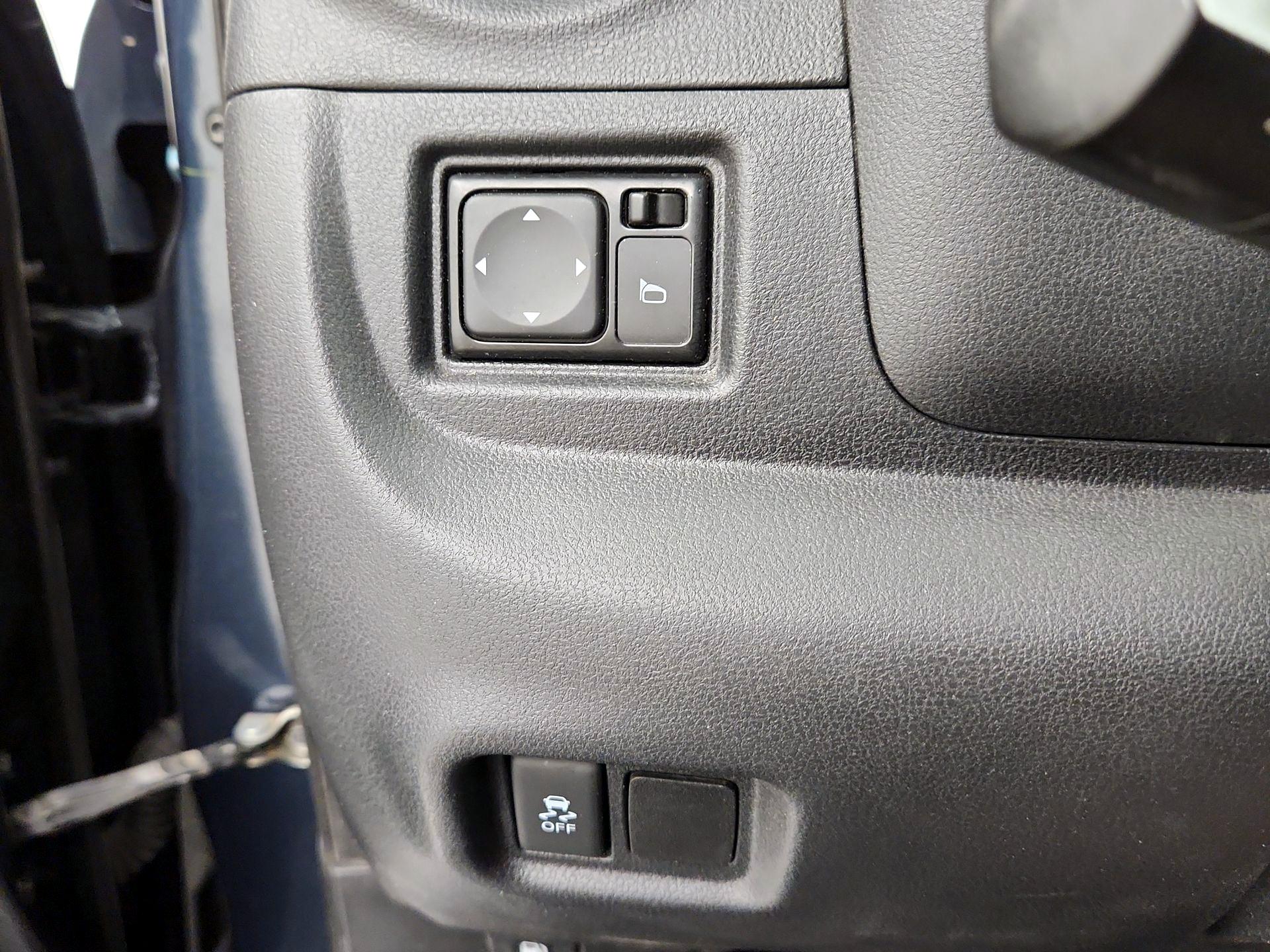 Thumbnail: 2017 Nissan Versa - 13