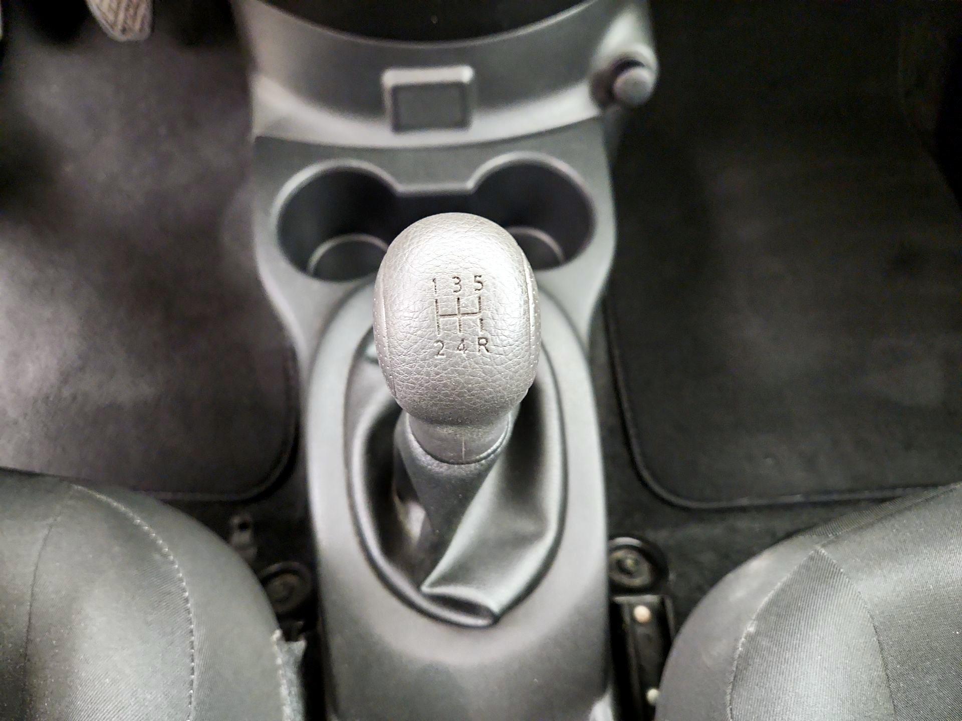 Thumbnail: 2017 Nissan Versa - 16