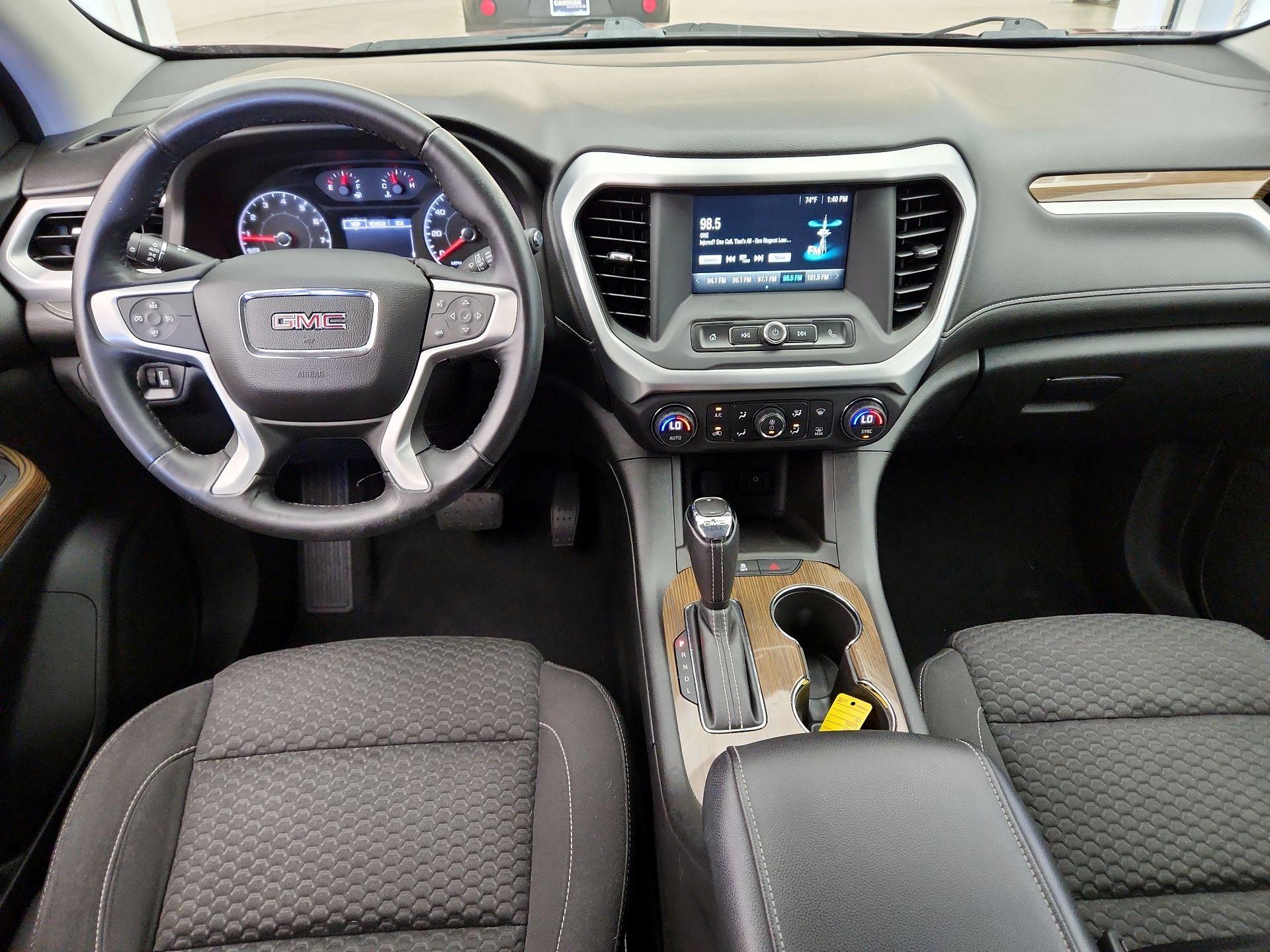 Thumbnail: 2017 GMC Acadia - 9
