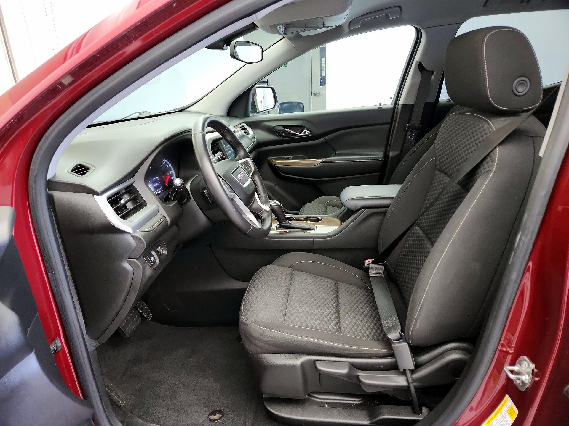Thumbnail: 2017 GMC Acadia - 11