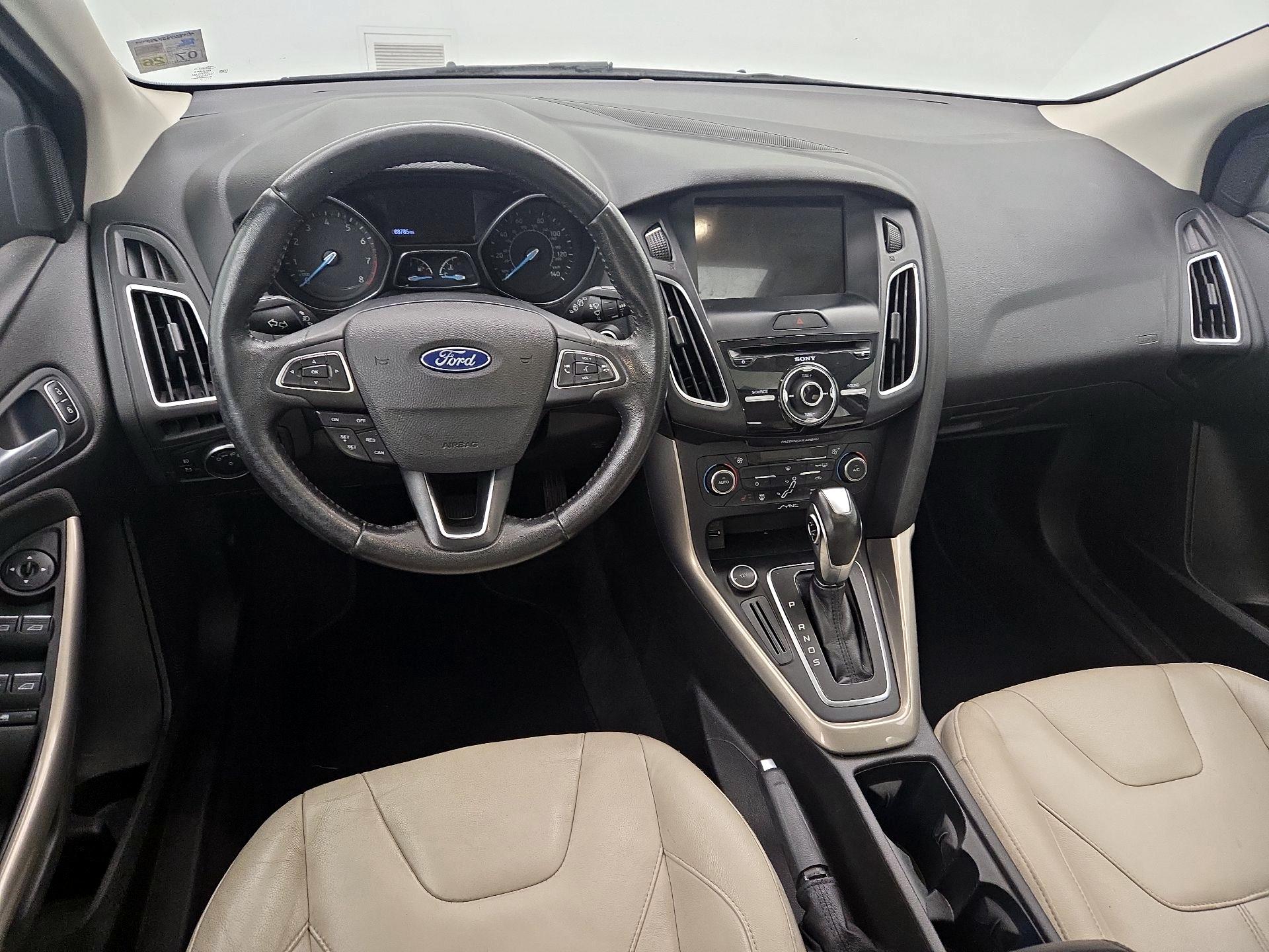 Thumbnail: 2016 Ford Focus - 9