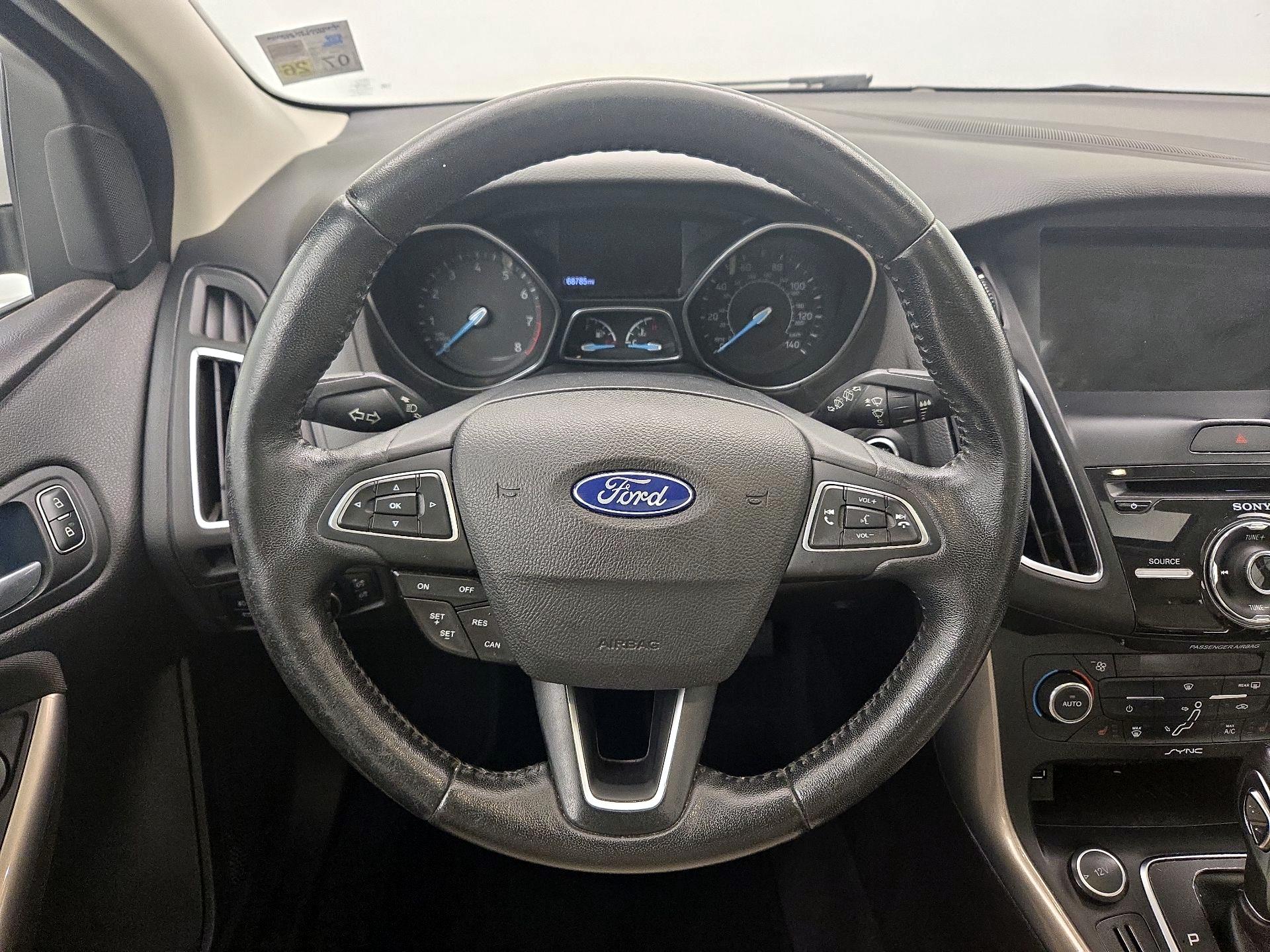 Thumbnail: 2016 Ford Focus - 10