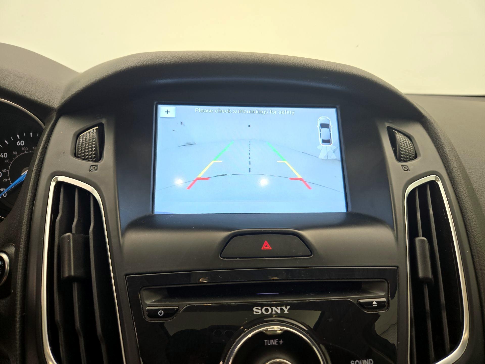 Thumbnail: 2016 Ford Focus - 14