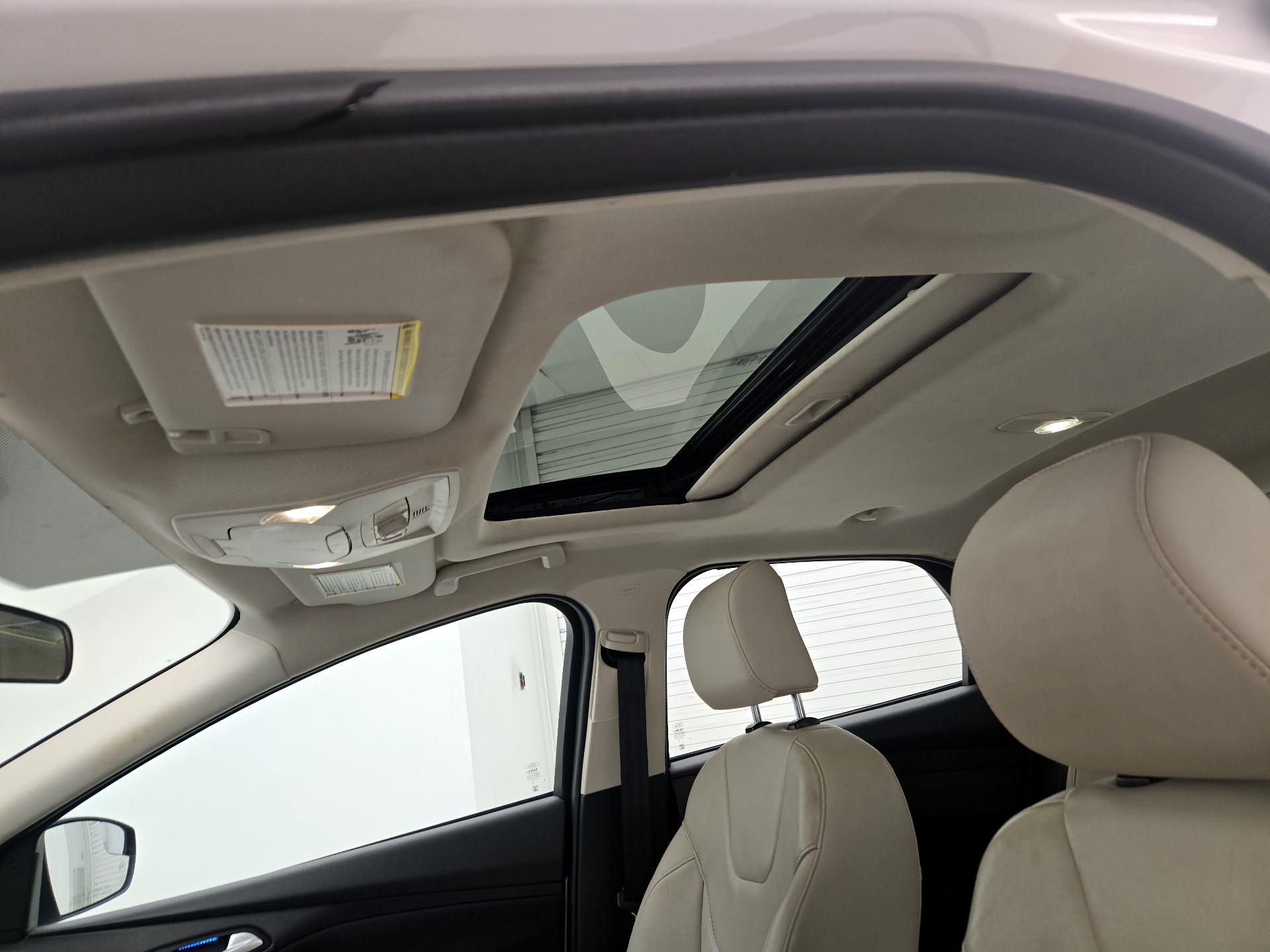 Thumbnail: 2016 Ford Focus - 19