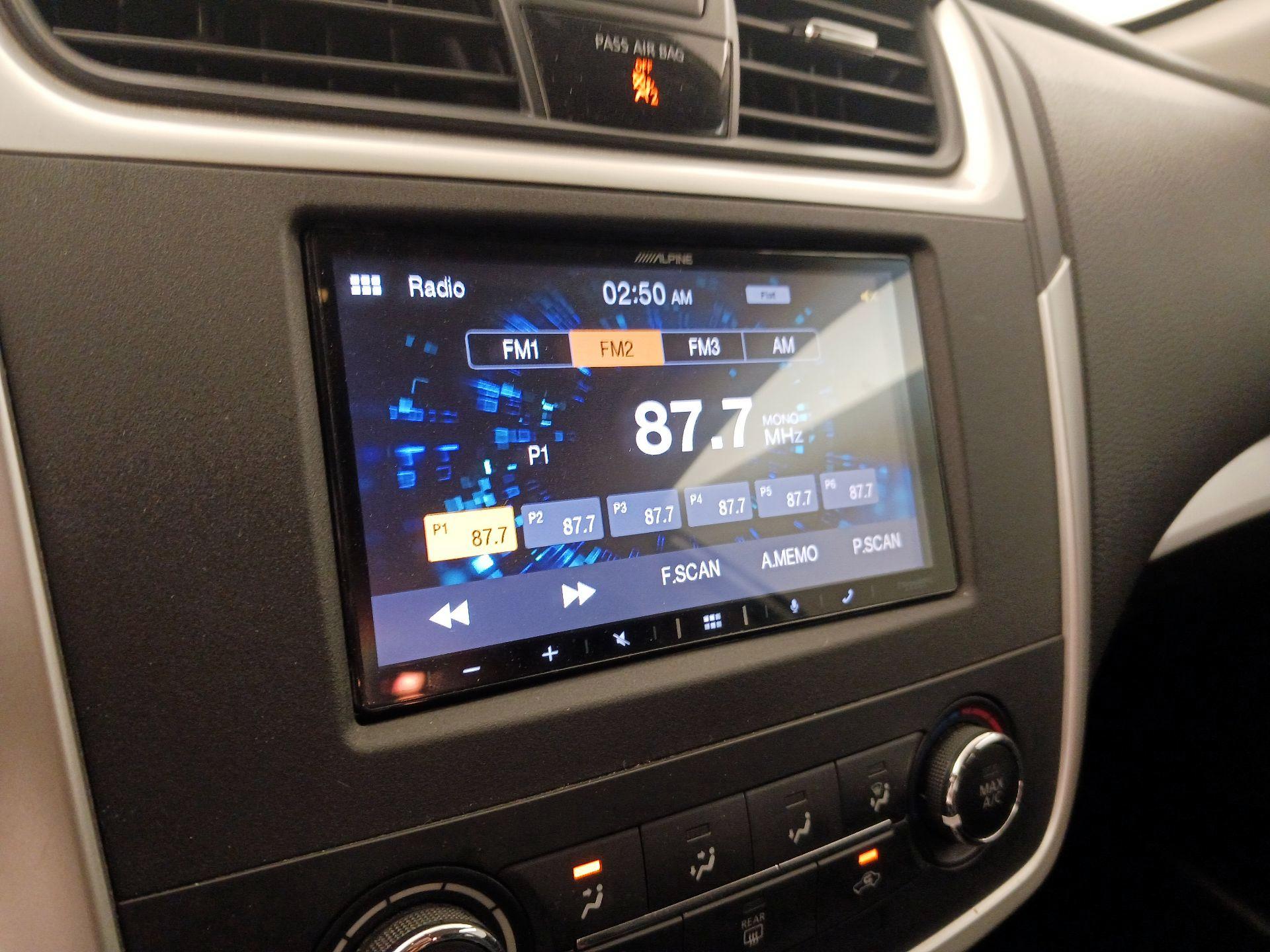 Thumbnail: 2017 Nissan Altima - 15