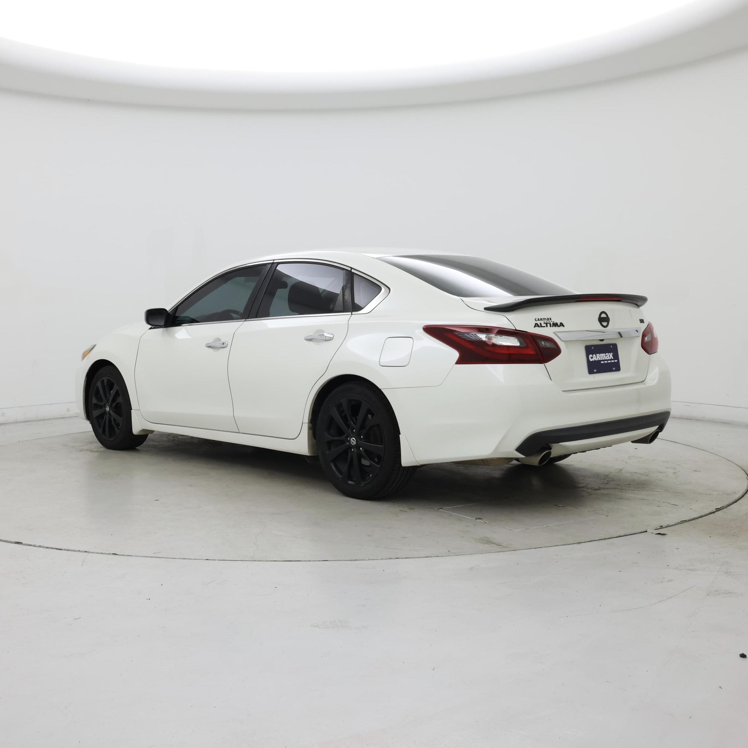 Thumbnail: 2017 Nissan Altima - 2