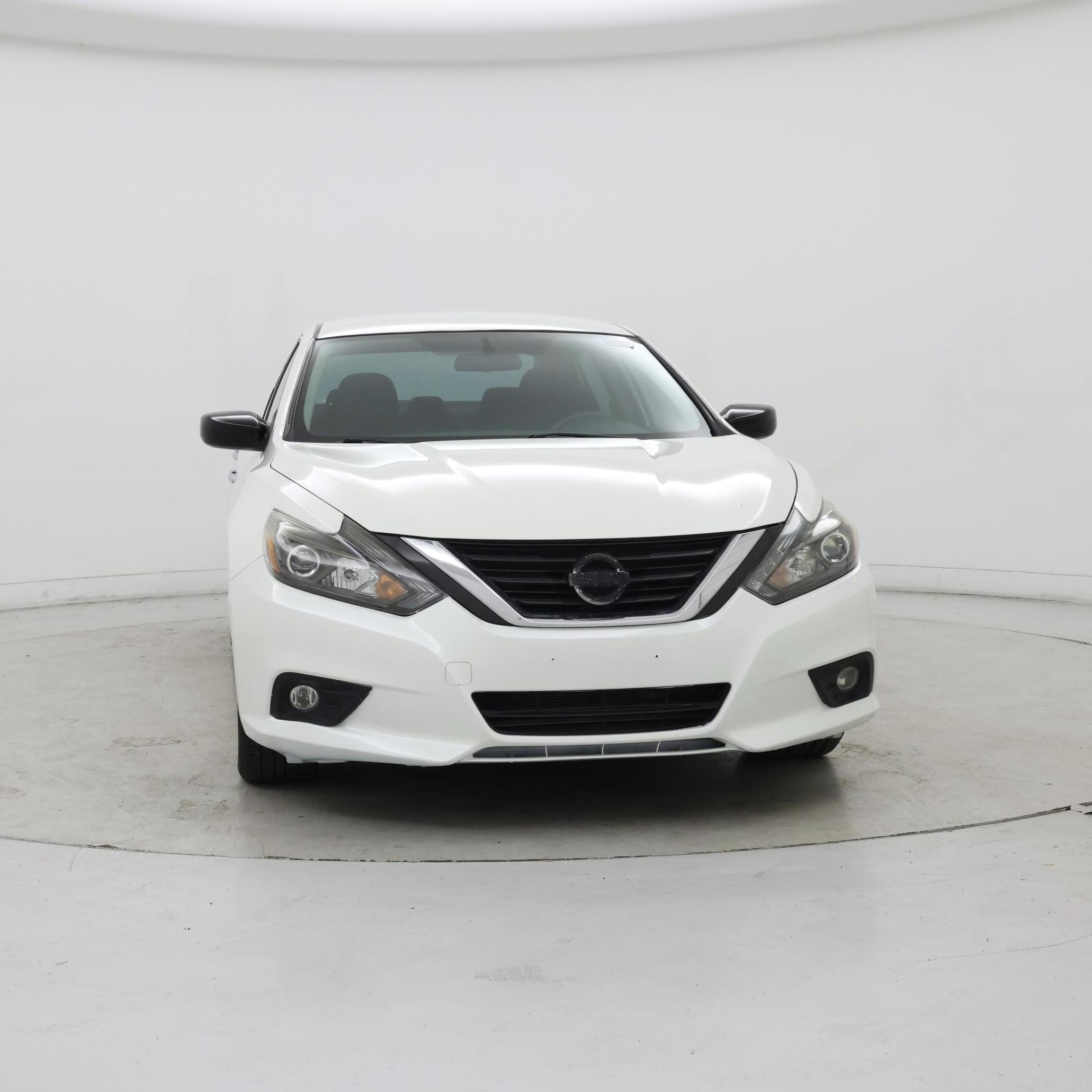 Thumbnail: 2017 Nissan Altima - 5