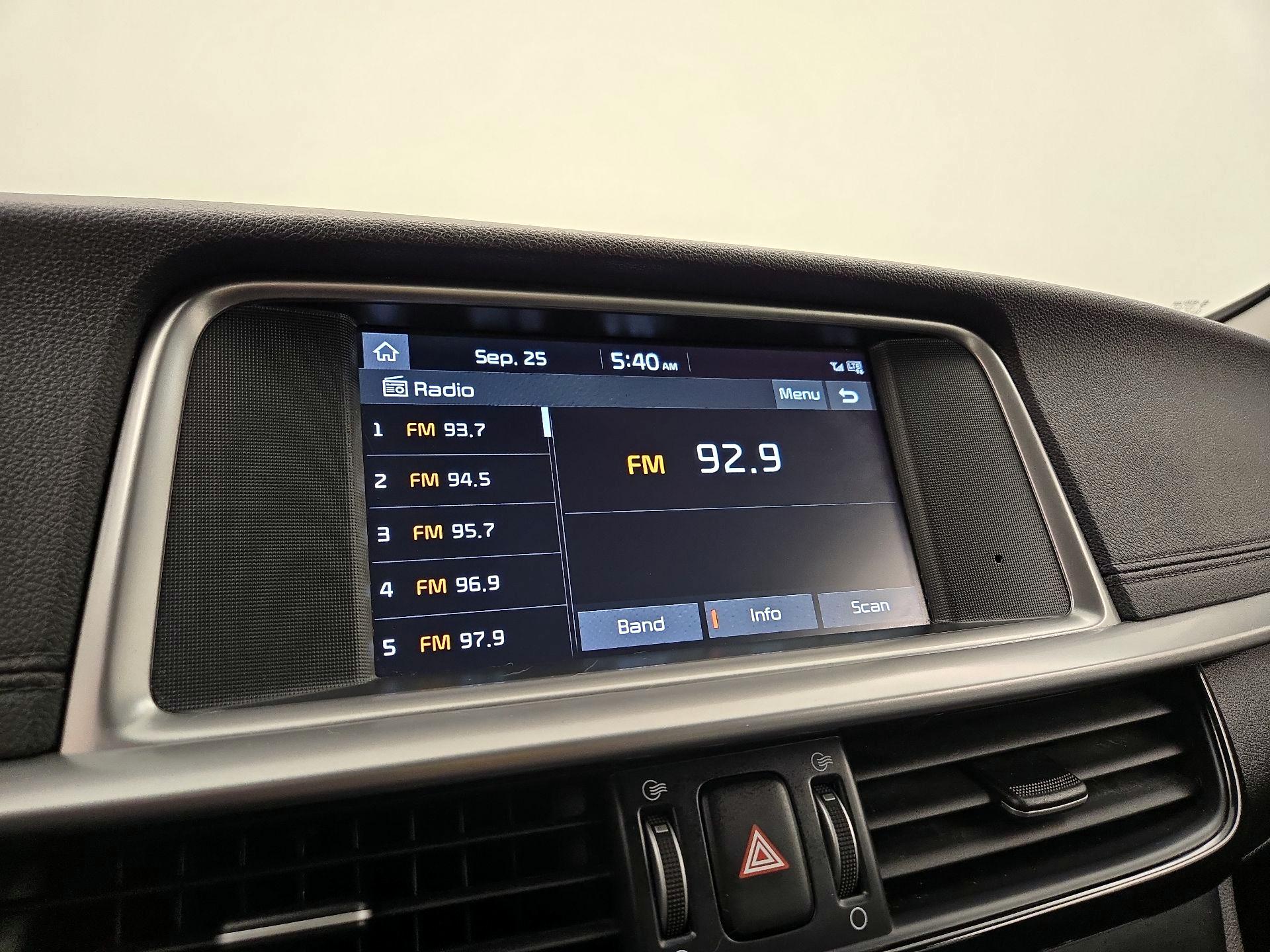 Thumbnail: 2019 Kia Optima - 15