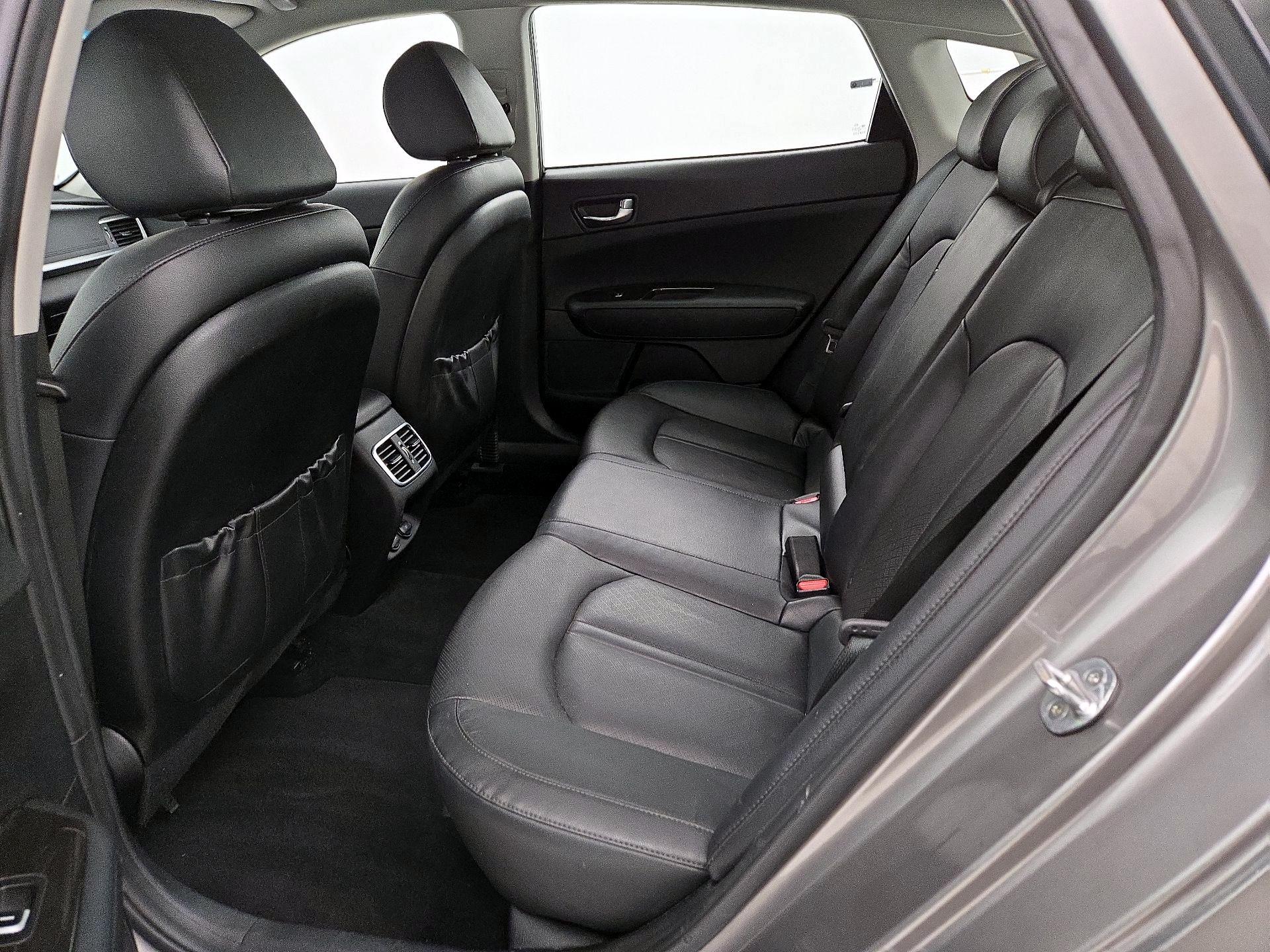 Thumbnail: 2019 Kia Optima - 19