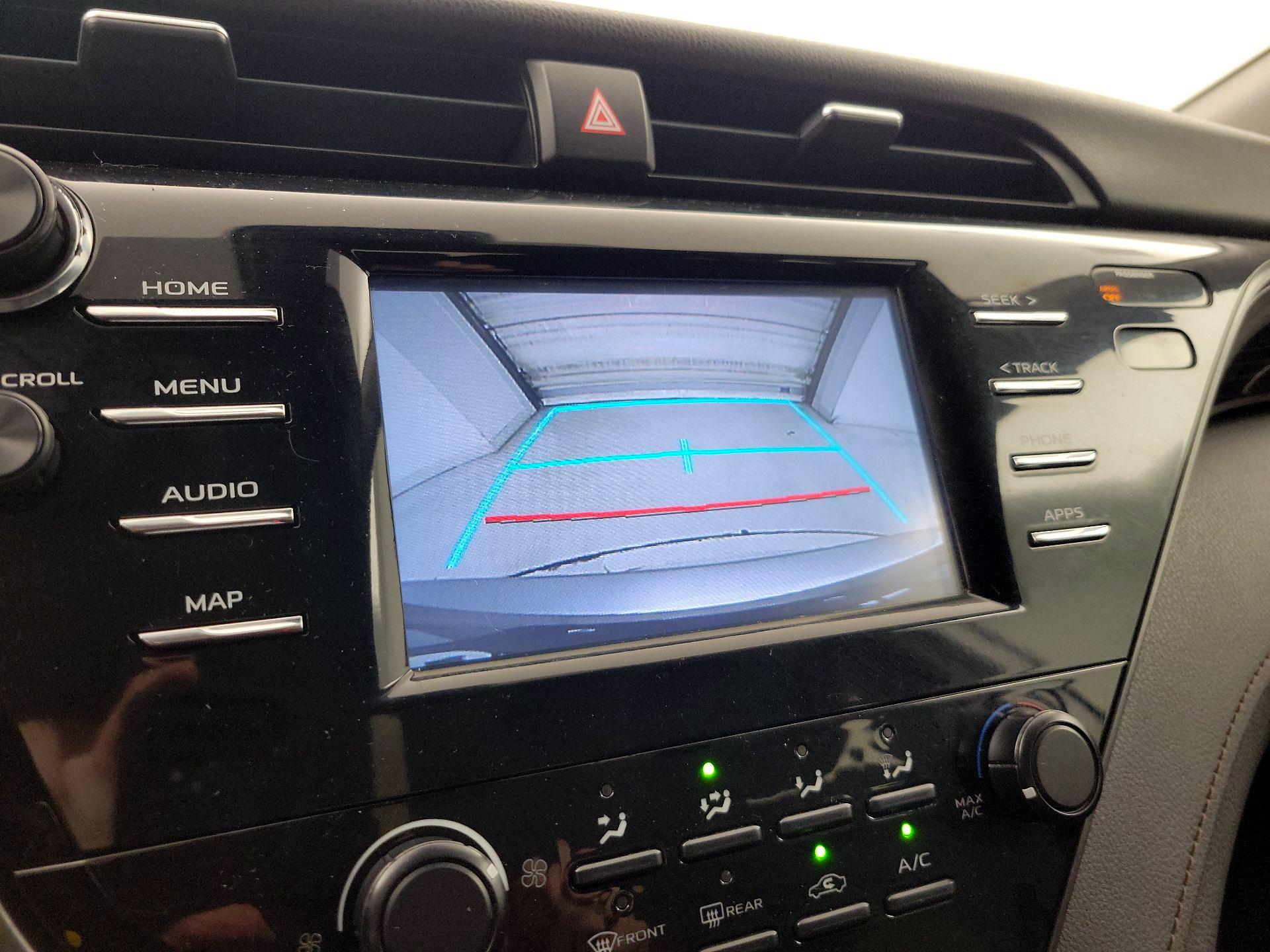 Thumbnail: 2019 Toyota Camry - 14