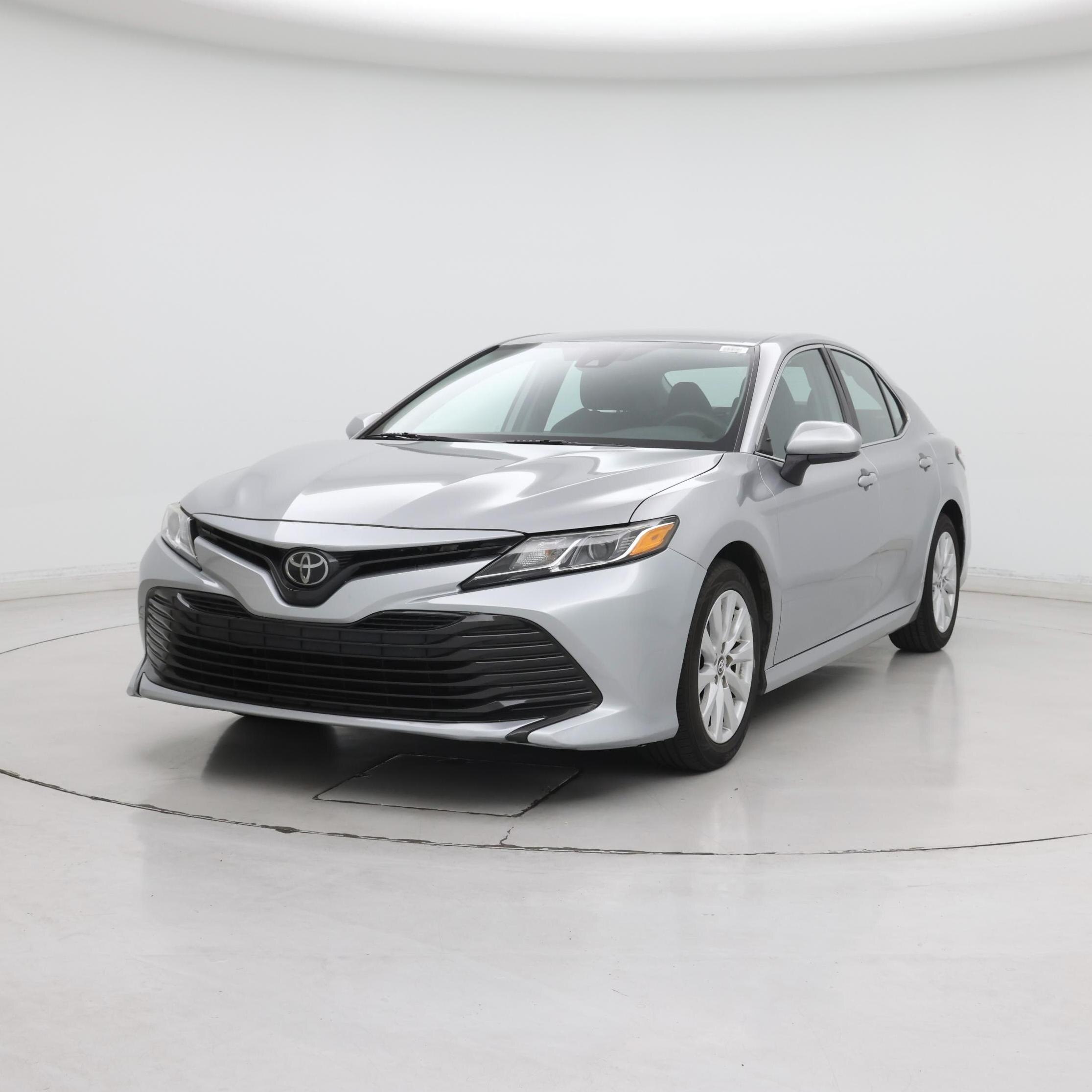 Thumbnail: 2019 Toyota Camry - 4