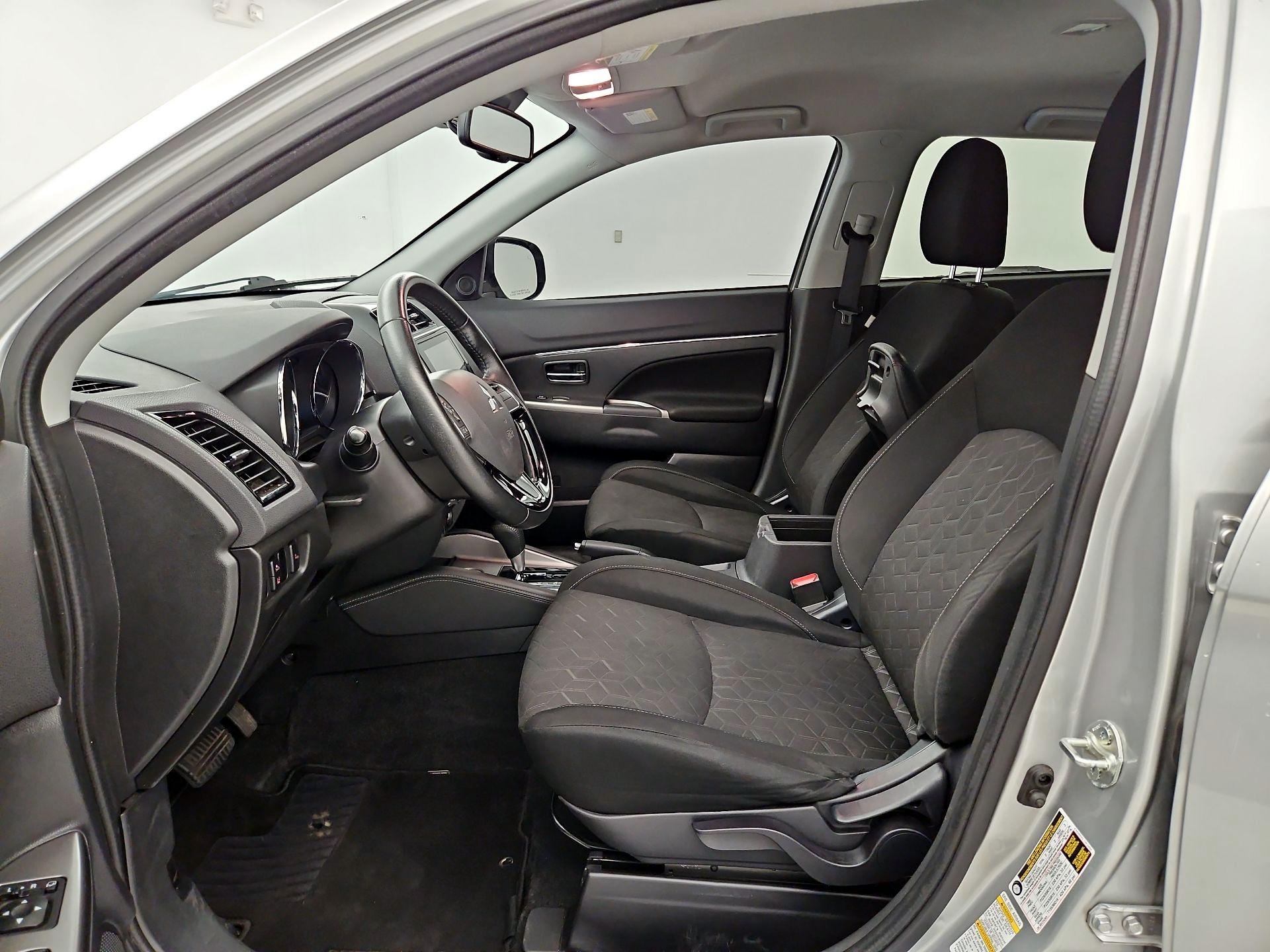 Thumbnail: 2020 Mitsubishi Outlander Sport - 11