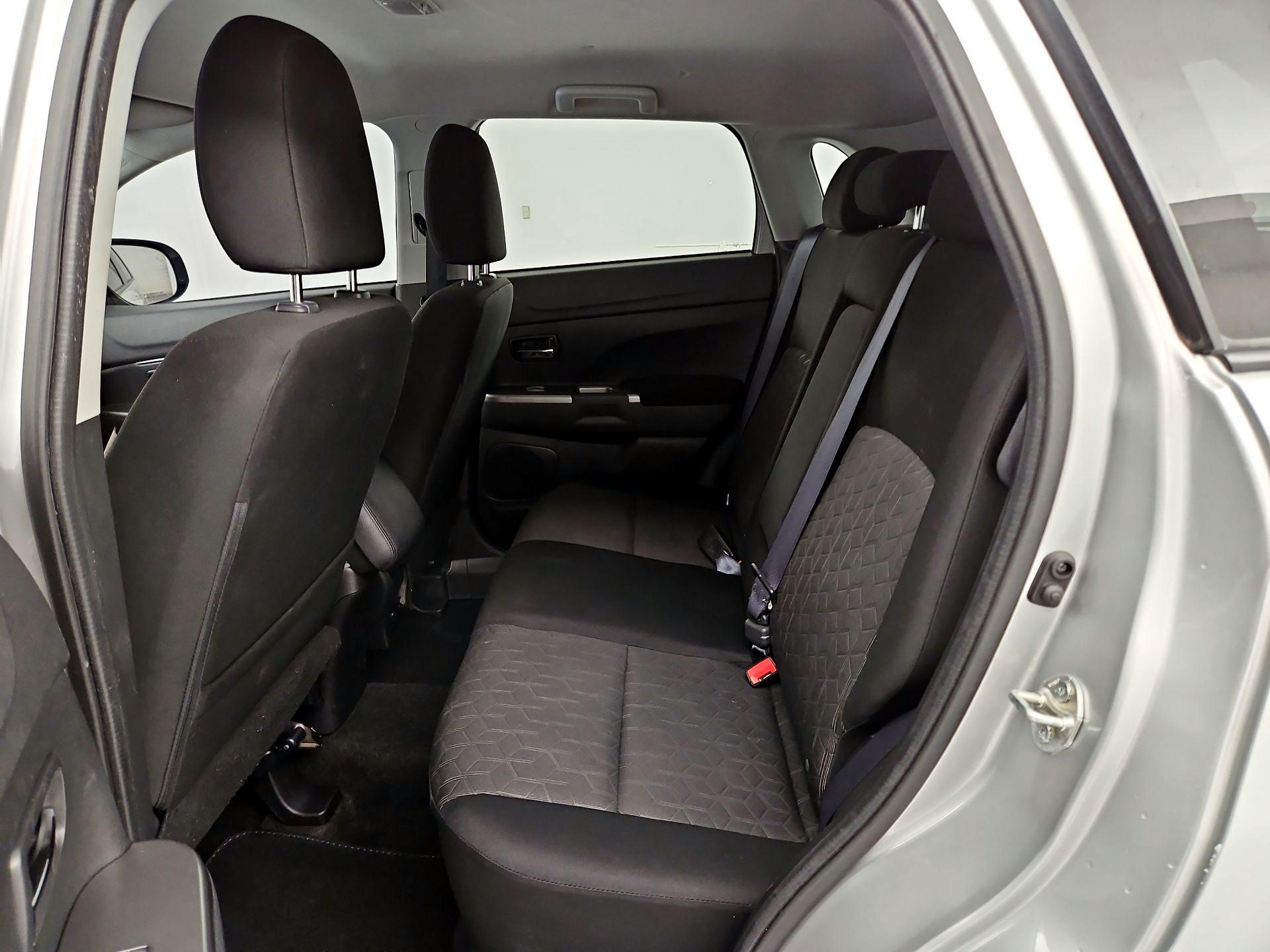 Thumbnail: 2020 Mitsubishi Outlander Sport - 19